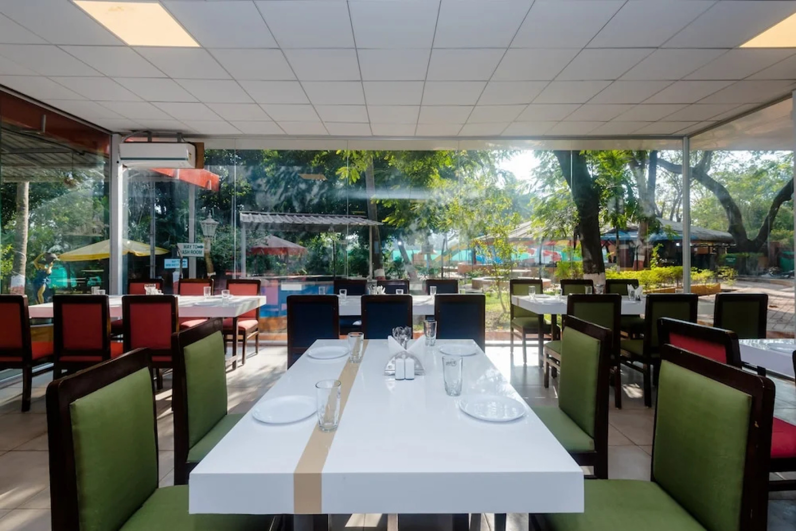 OYO 28759 Green Park Club Resort