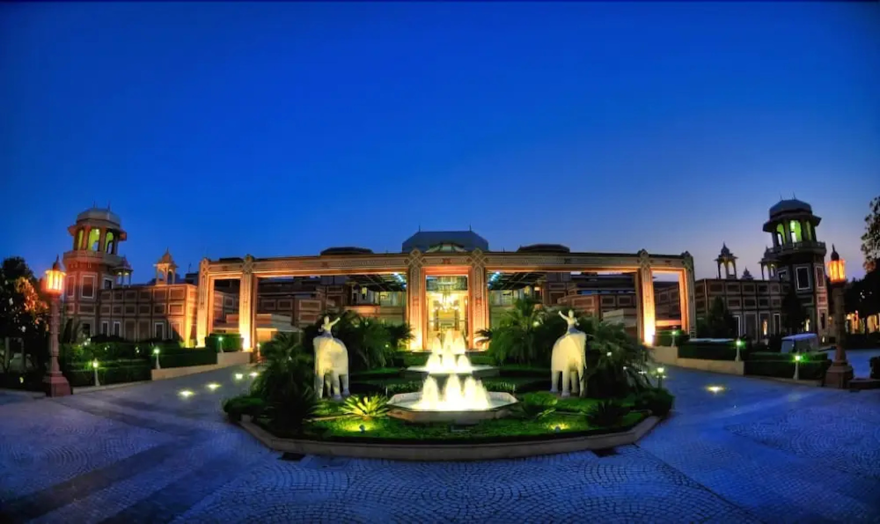 Orient Taj Hotel &Resort