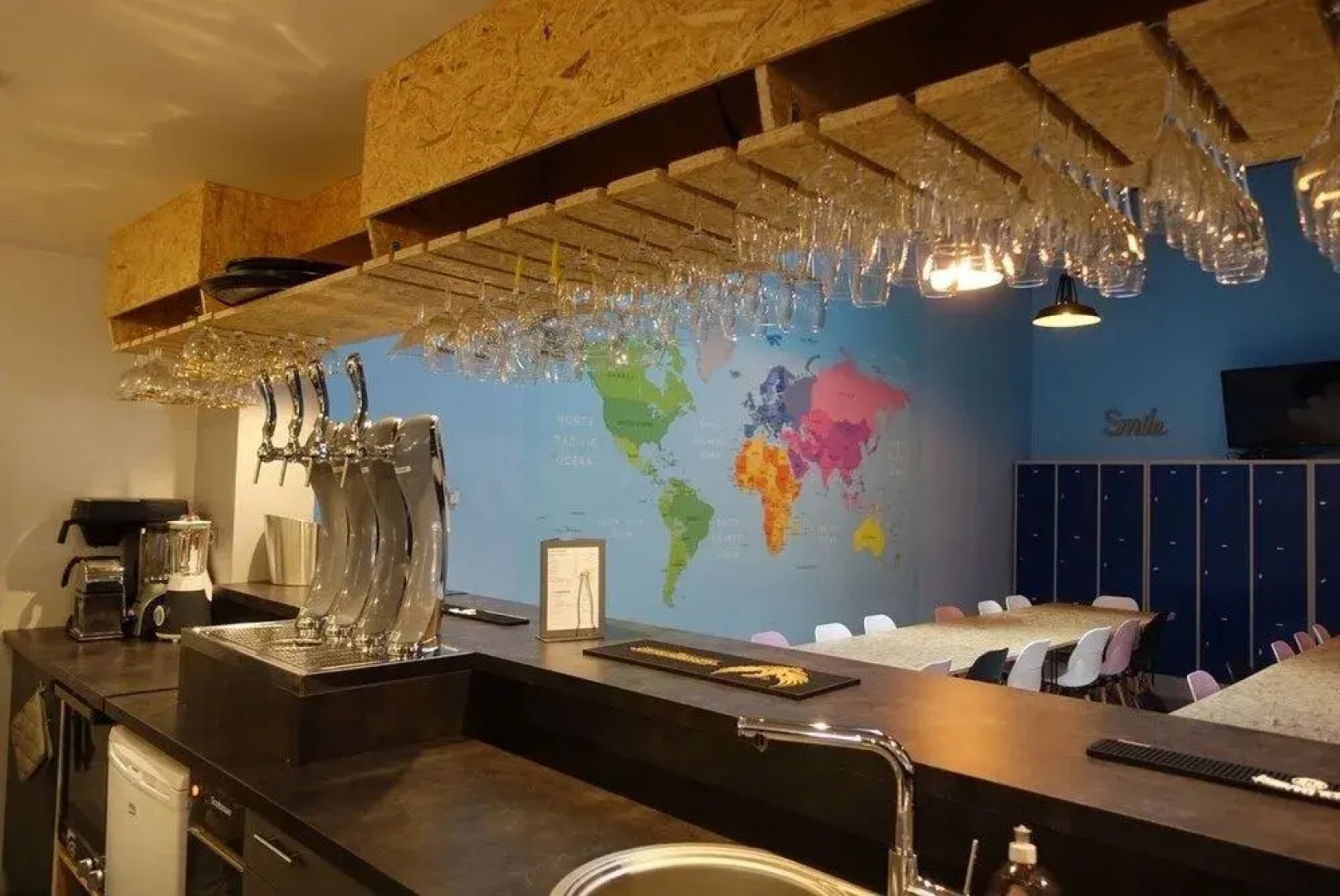 Share And Cheers Hostel