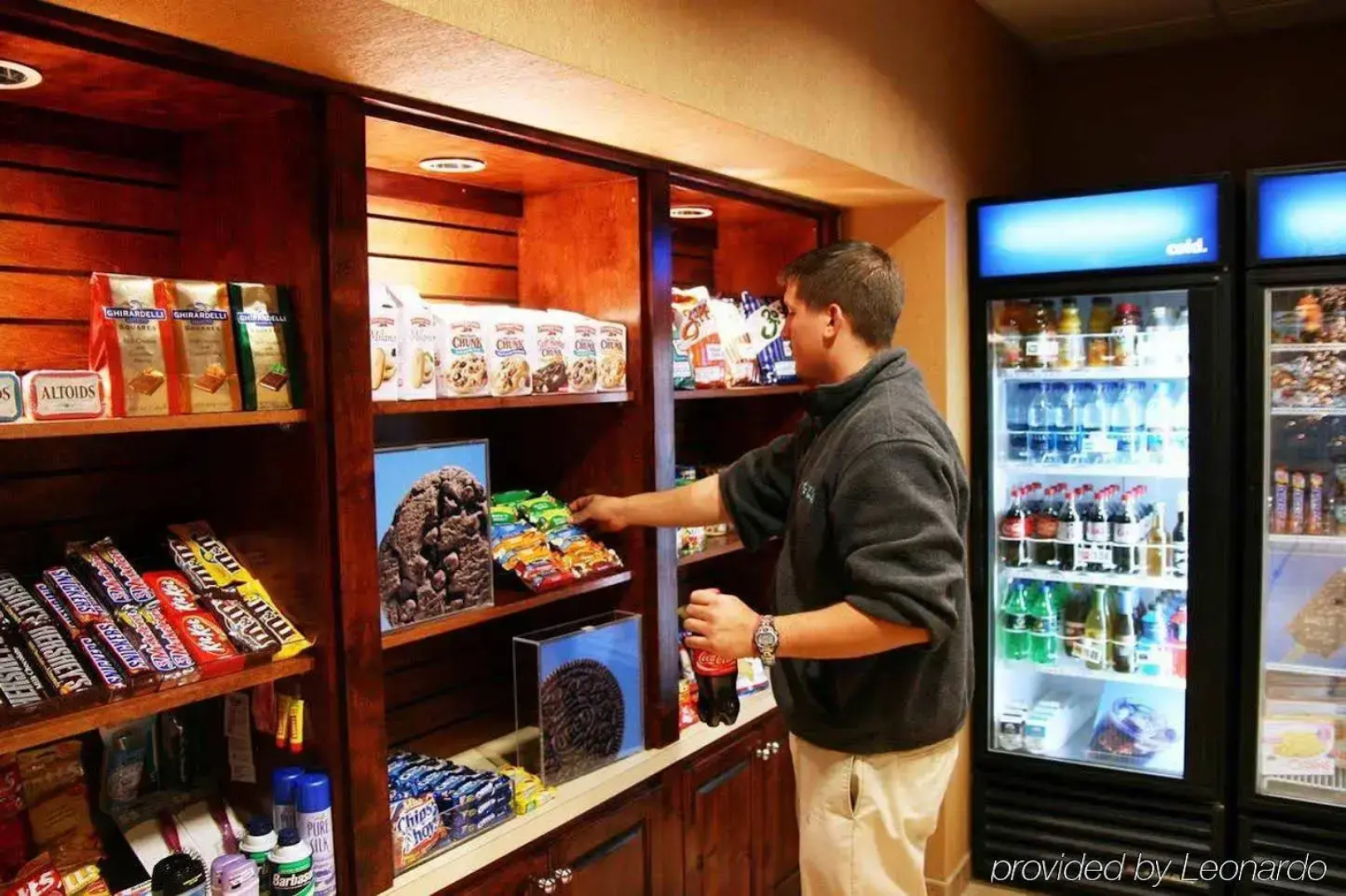 Hampton Inn & Suites Pensacola I-10 N at Univ. Town Plaza