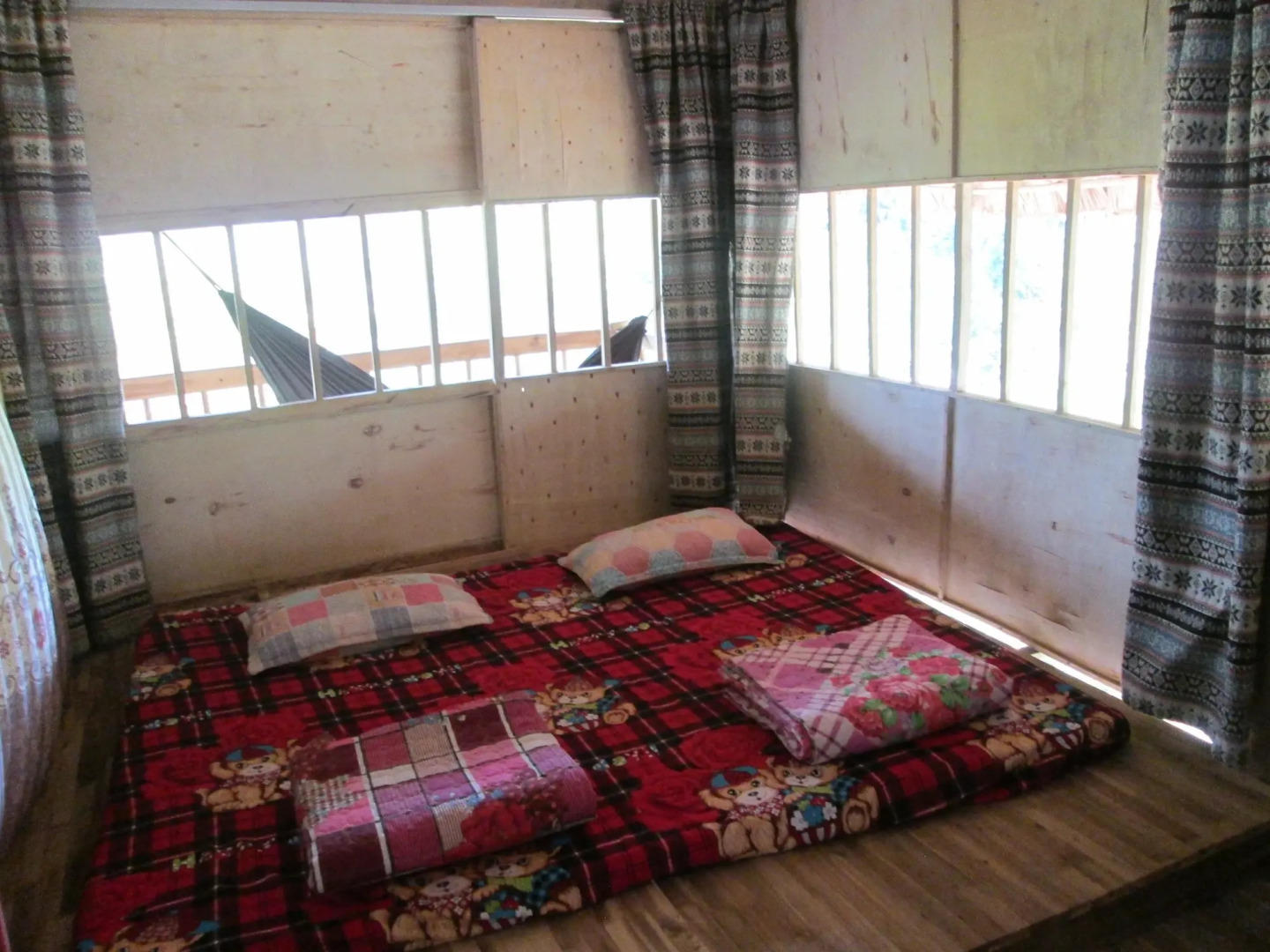 Dong Que Homestay-Tours-Motorbike, Car rental, Hiking