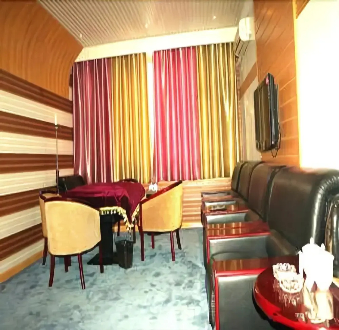 Hong Yuan Hotel - Hebi