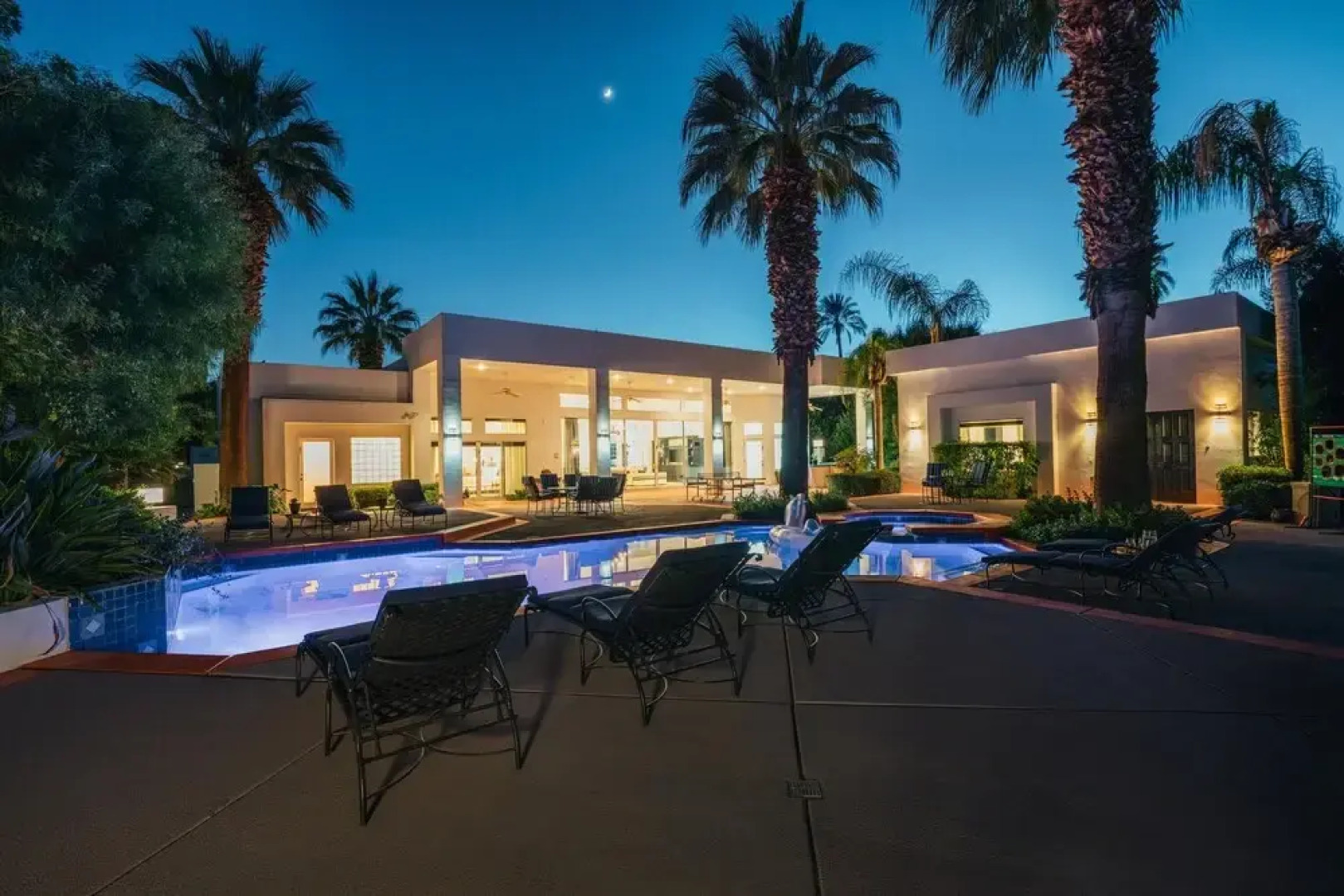 Fly With Me by AvantStay