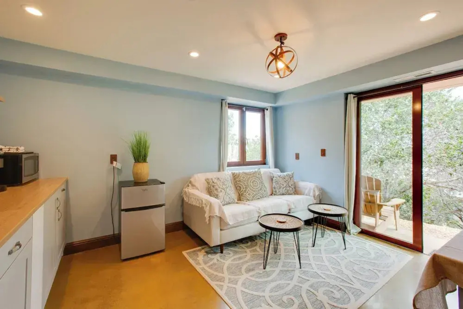 Lovely Belmont Apartment w/ Stunning Views!