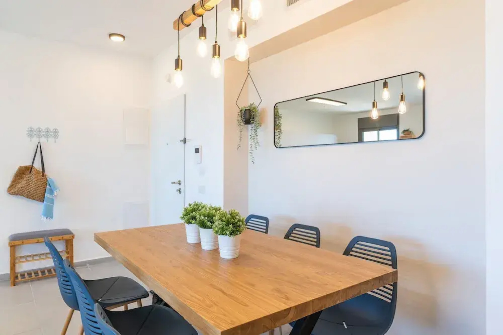 Stylish Seaside Escape with Balcony by Sea N' Rent