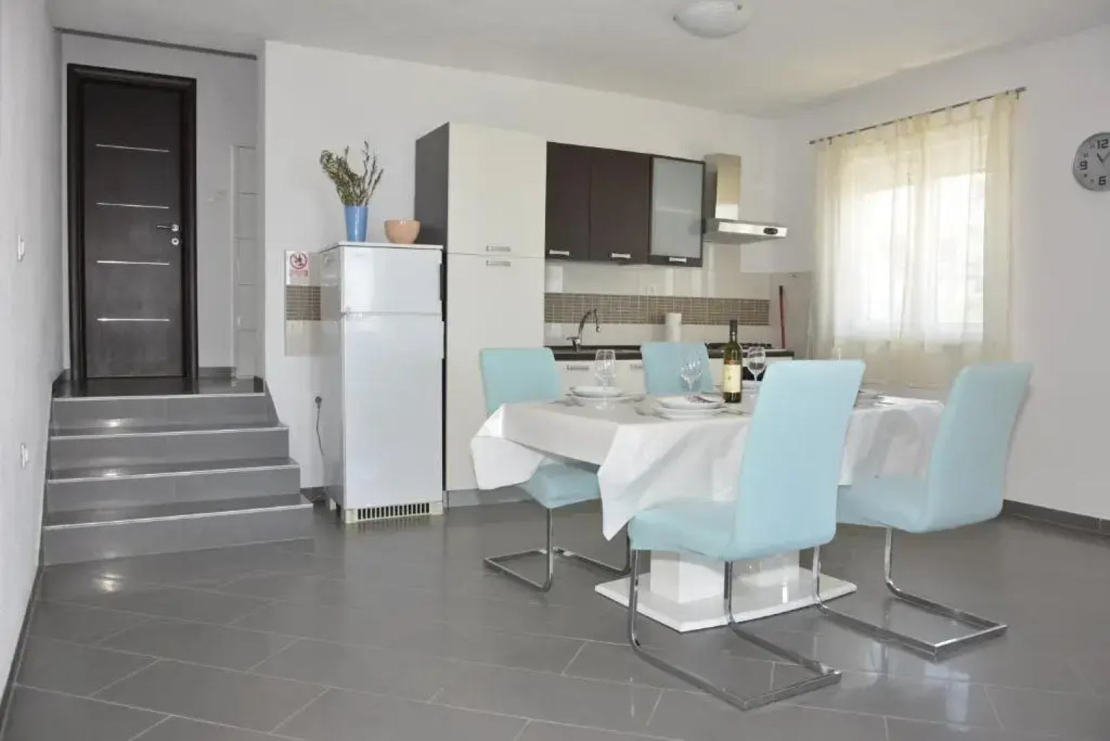Maro Apartments