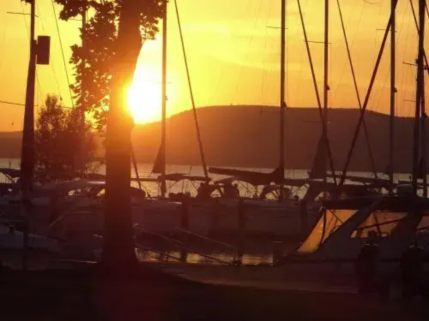 BL YachtClub & Apartments