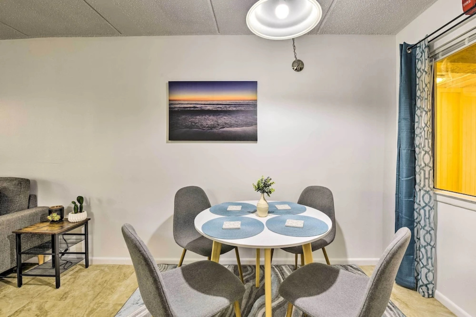 Waterfront Mary Esther Condo w/ Kayaks!