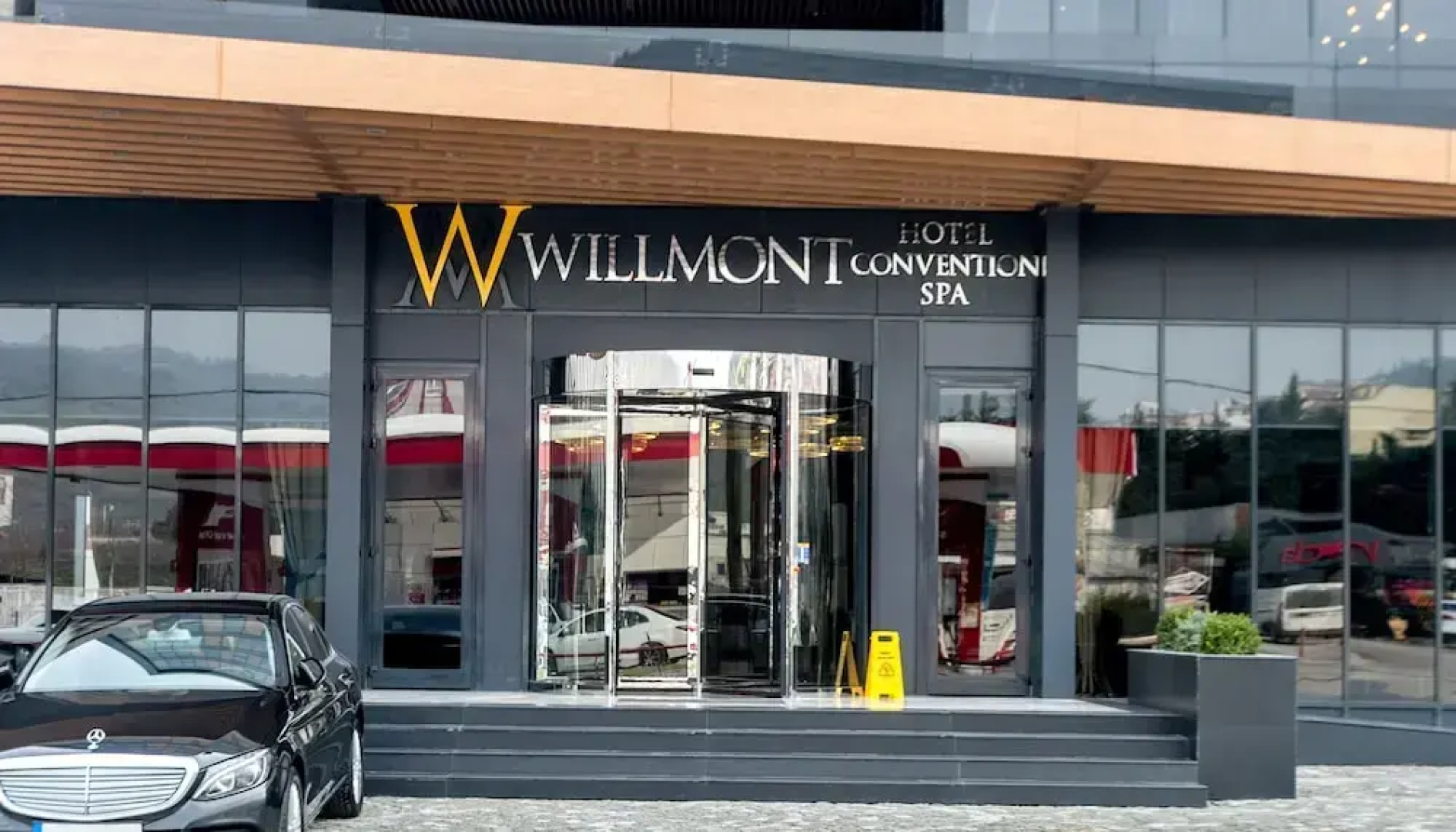 Willmont Hotel & Convention Center