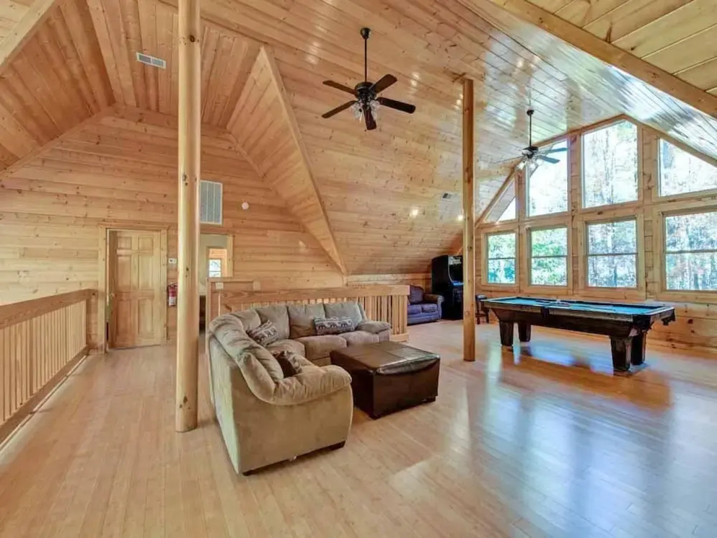 Unbridled Spirit 5 Bedroom Home with Hot Tub