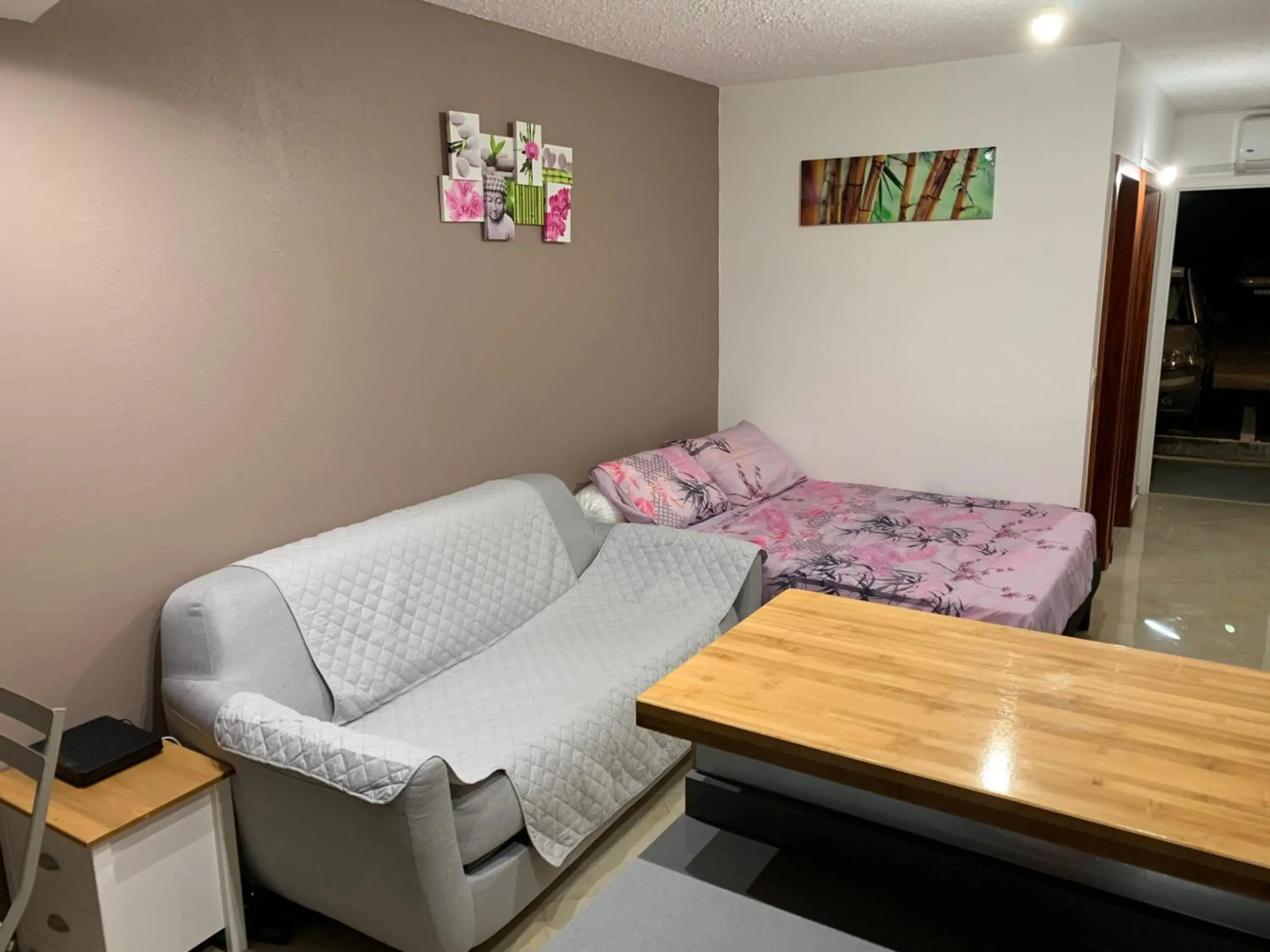 Studio ds résidence sécurisée avec vue & accès à la mer .