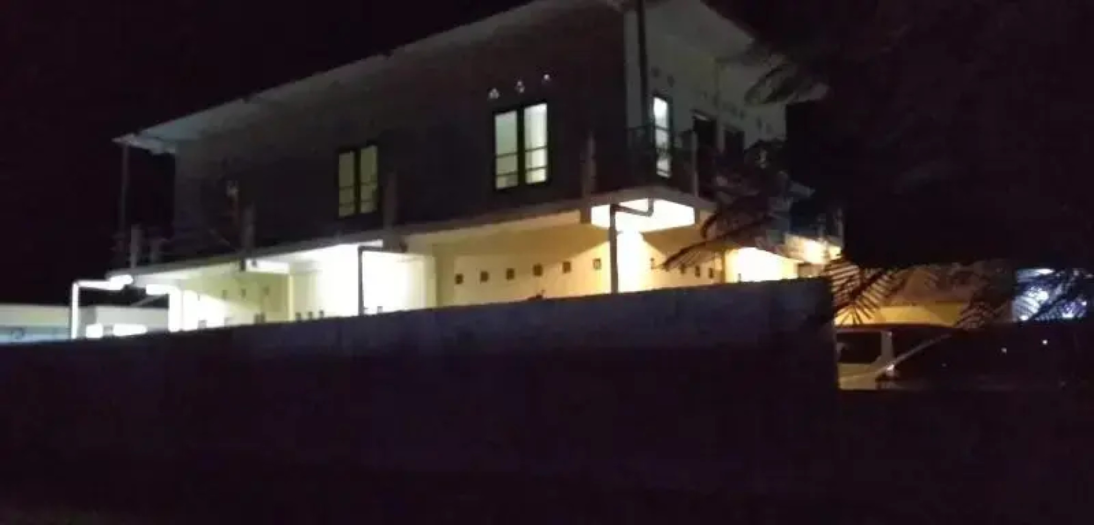 Rumah Singgah Peziarah Ganjuran by ZUZU