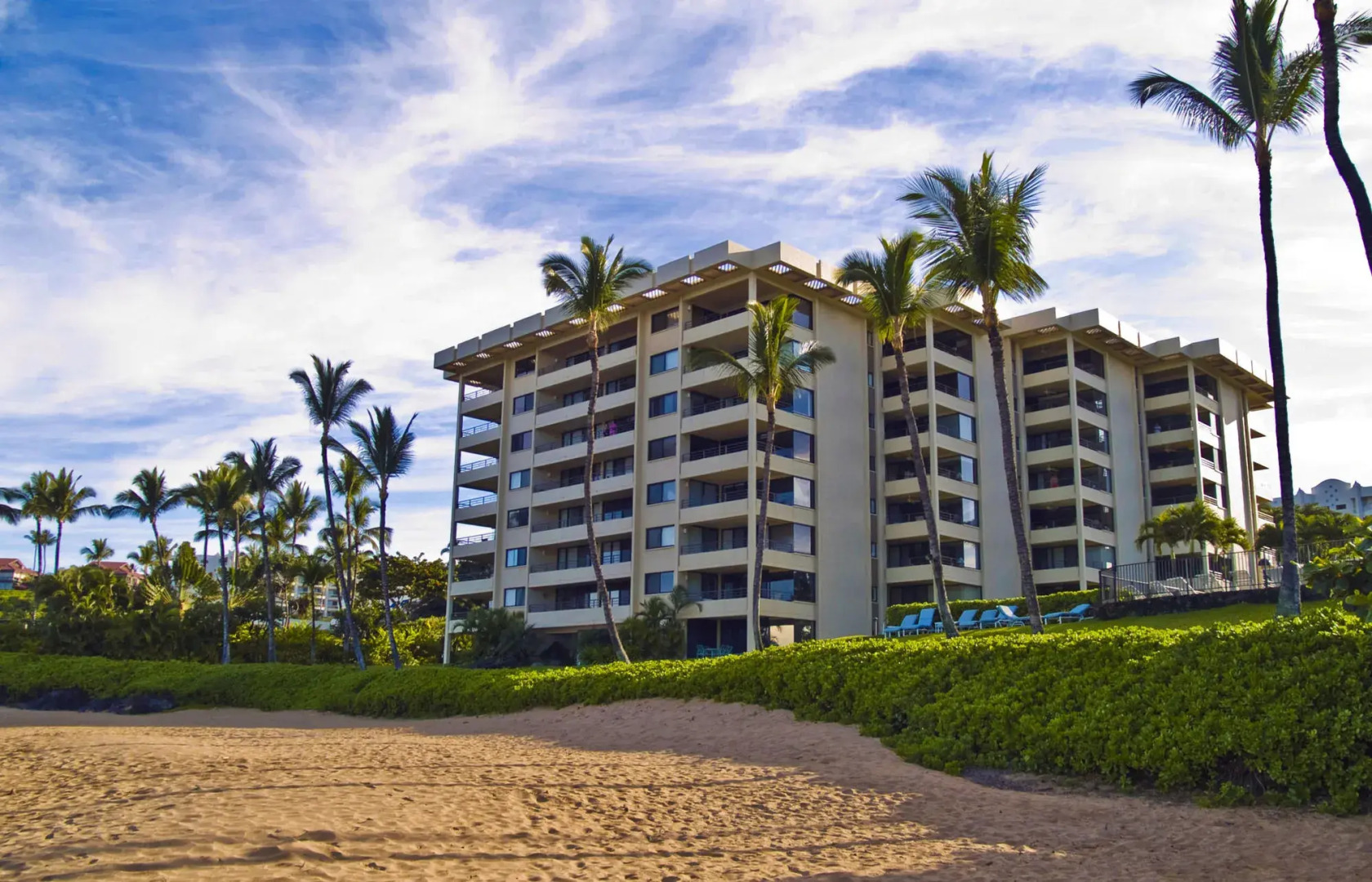 Polo Beach Club Vacation Rentals - APlus Resorts