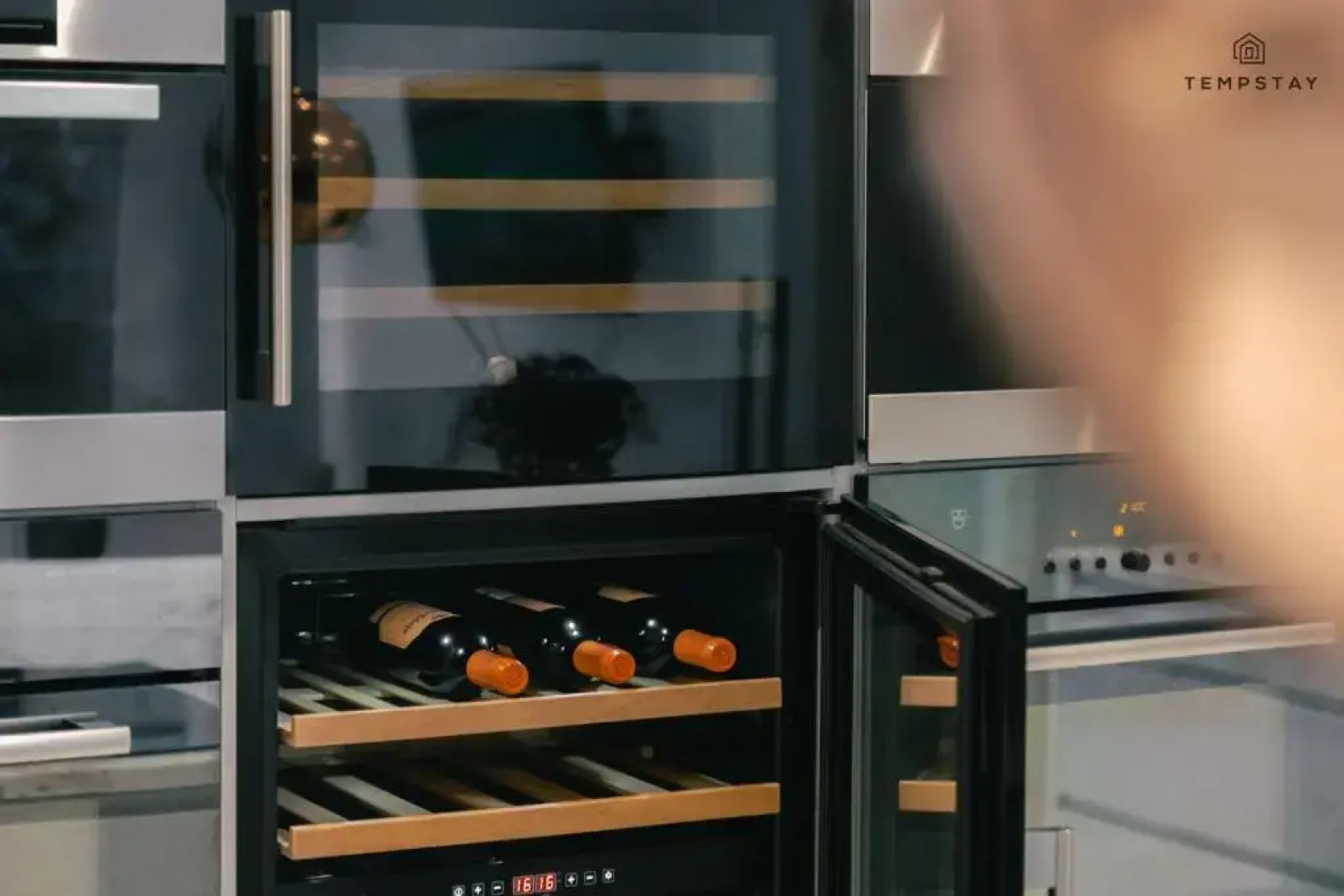 Hidden Gem! Luxury 5 Bed Near Warner Bros Studios