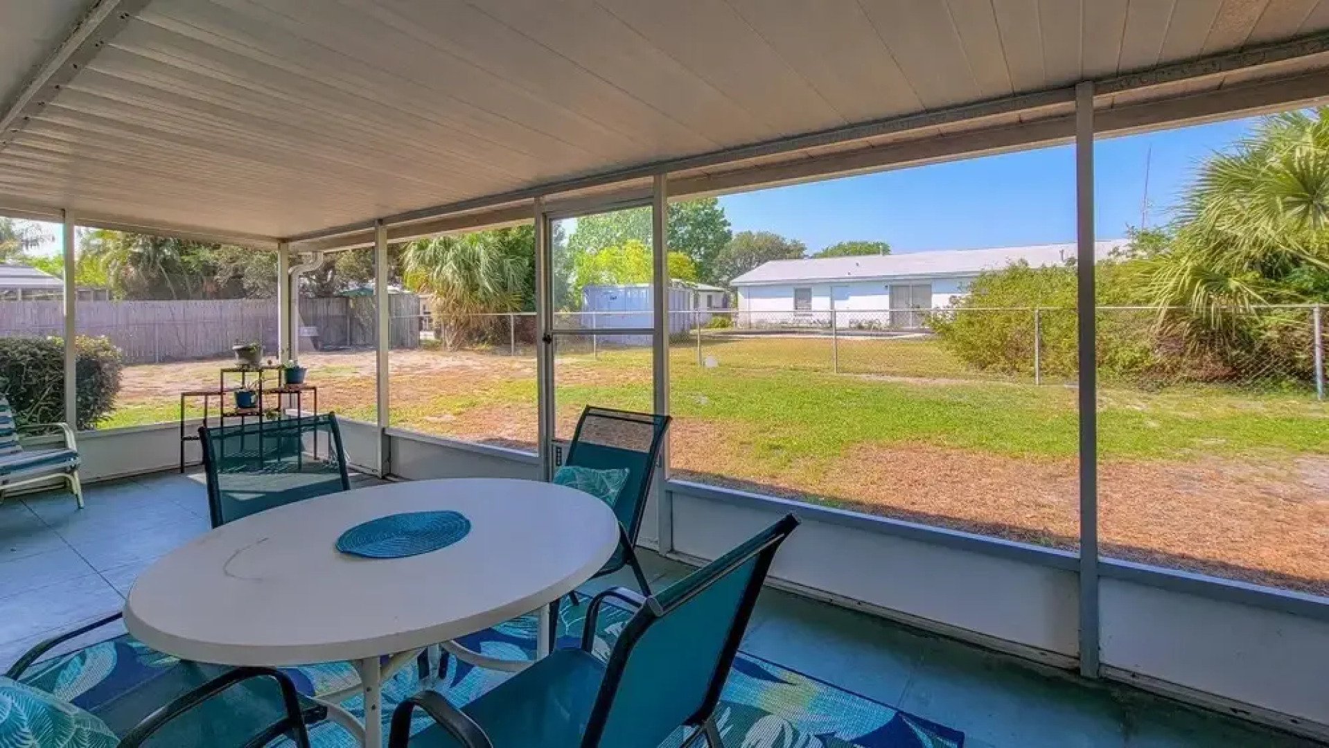 NEW Retro Relaxation in Stylish Rockledge Oasis