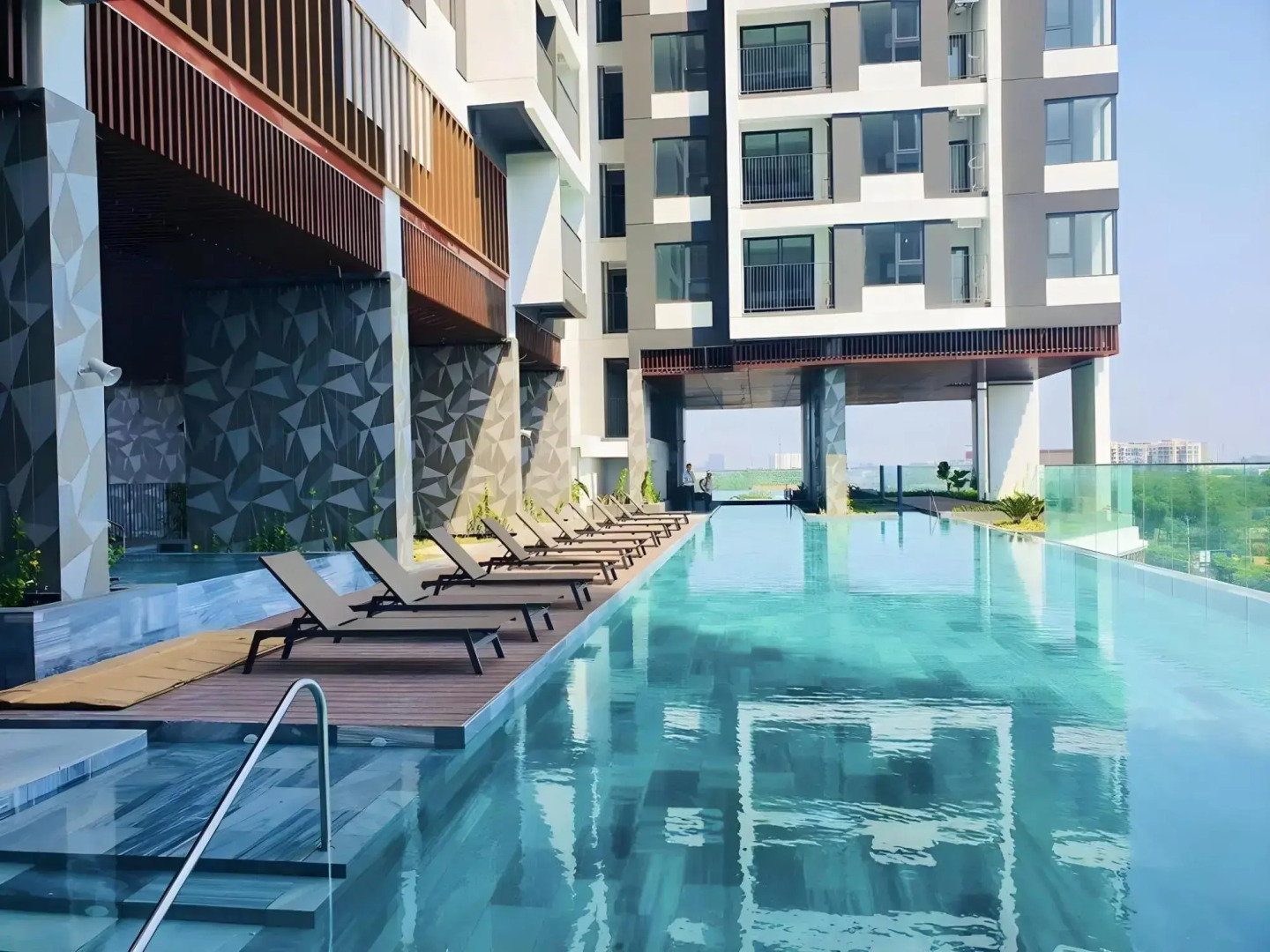 The Emerald Golf View