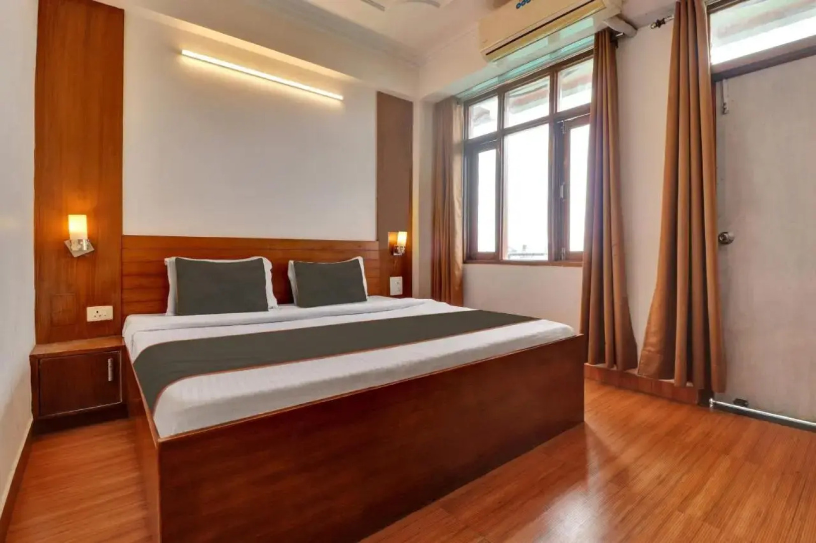 Hotel Kailash Residency