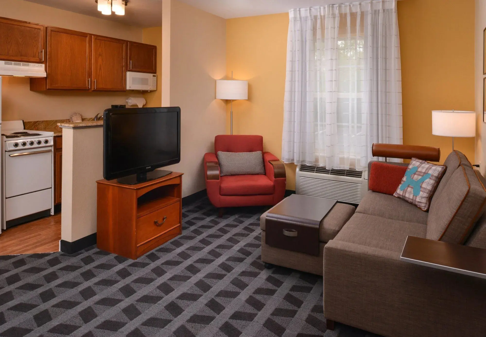 Candlewood Suites St. Louis - St. Charles