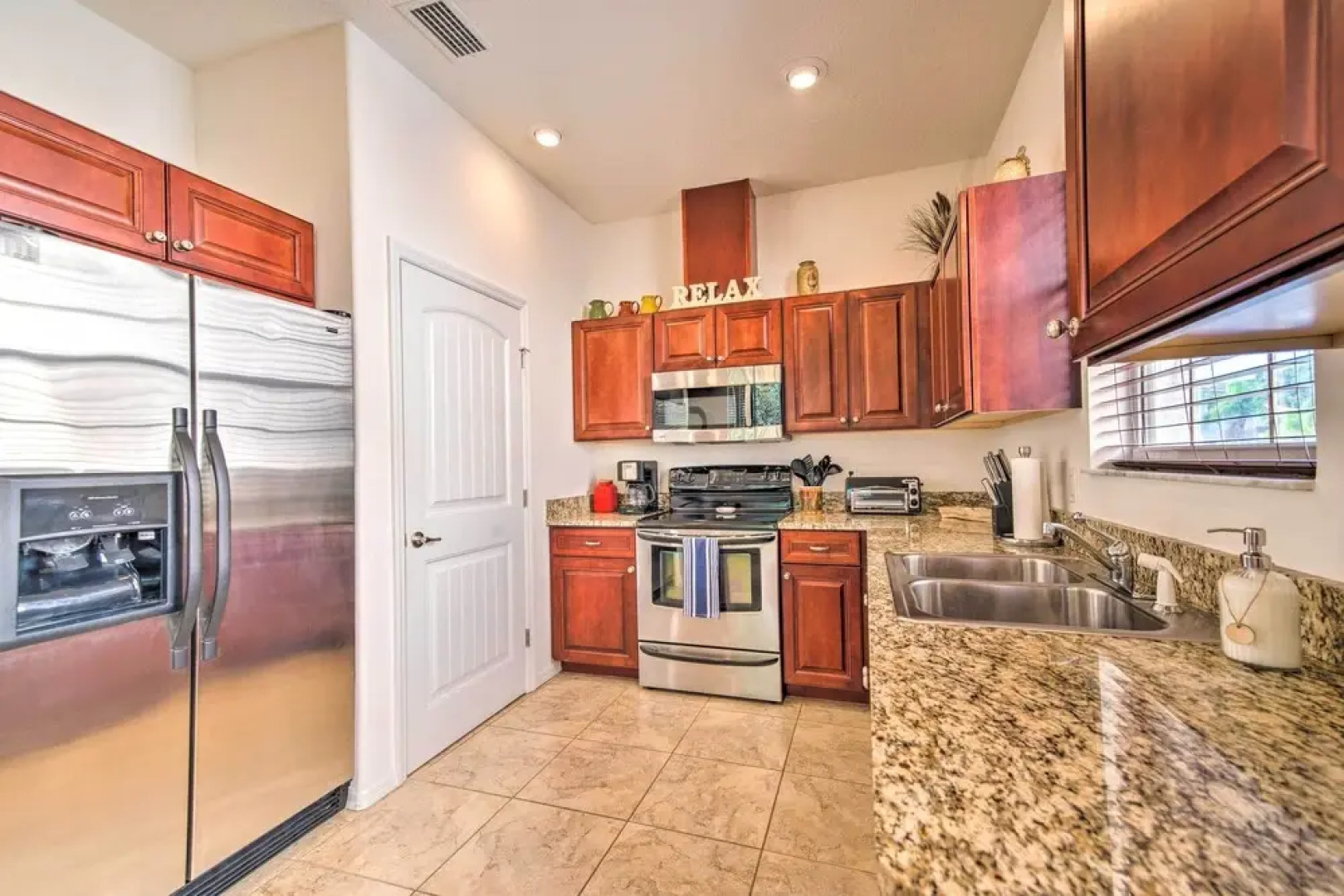 Pet-friendly Homosassa Condo: Walk to River!