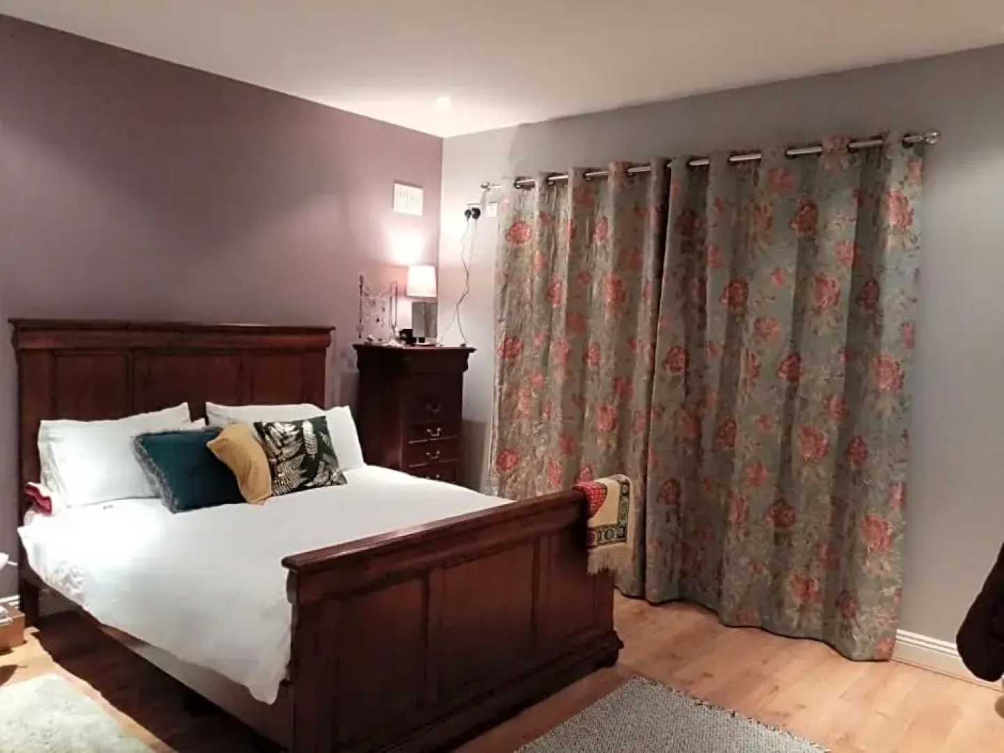 Baylough Homestay Room only