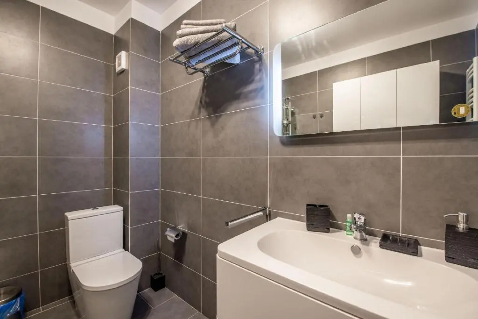 3 Room Luxury Residence Militari M2+3