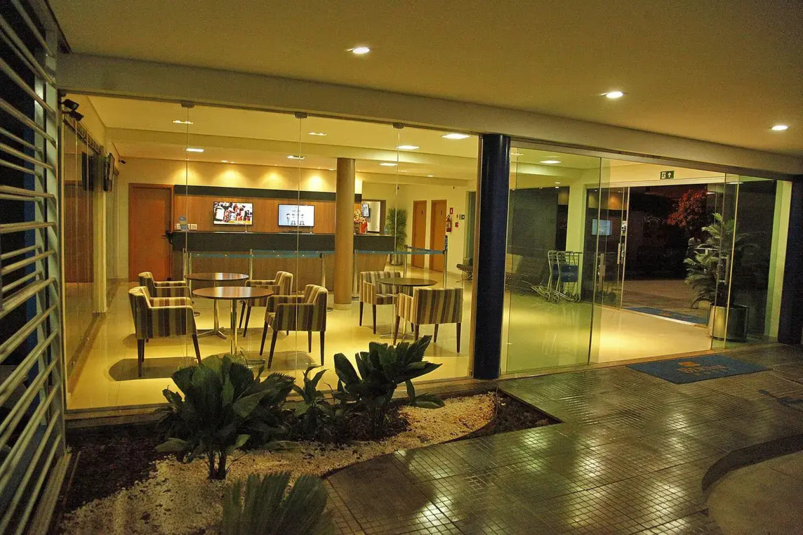 Bernal Hotel Econômico