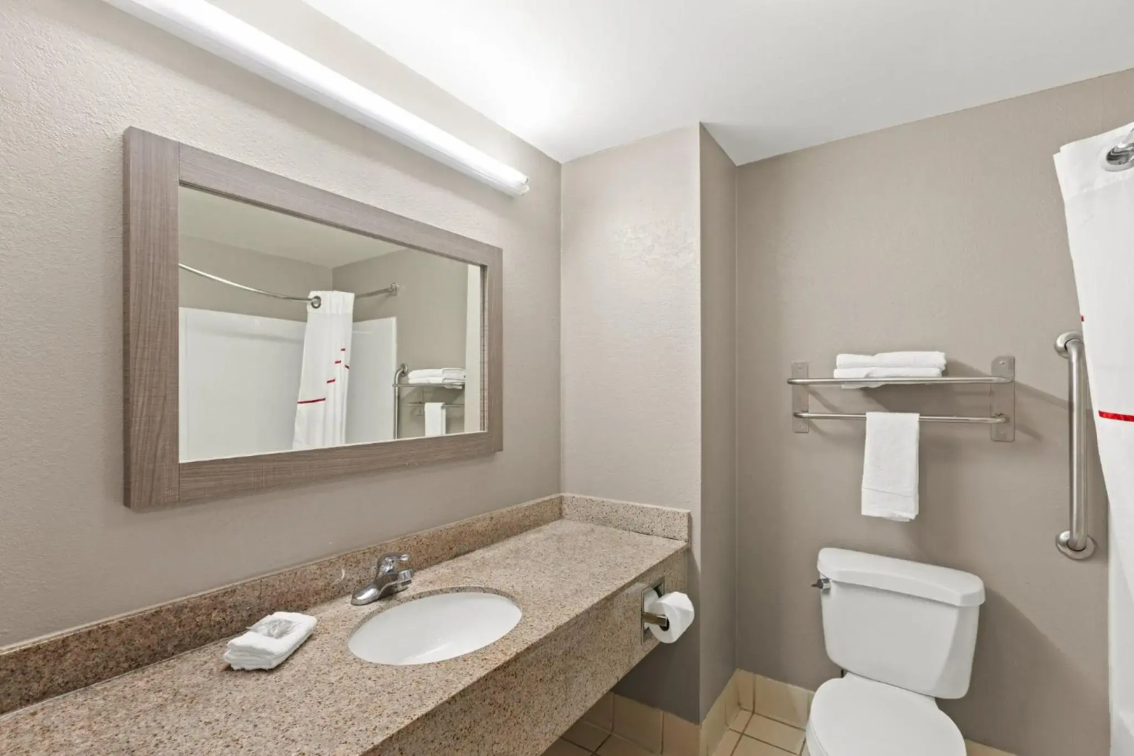 Red Roof Inn & Suites Newnan