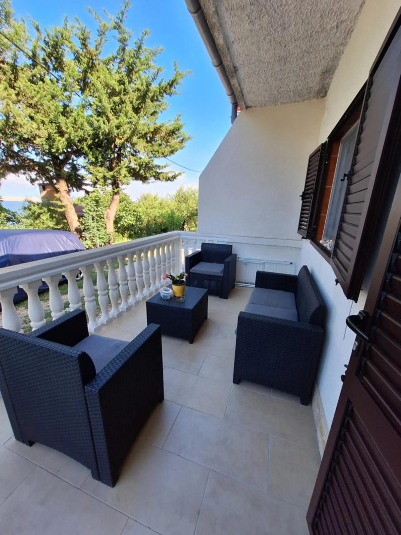 Villa Vesna, 70m from beach