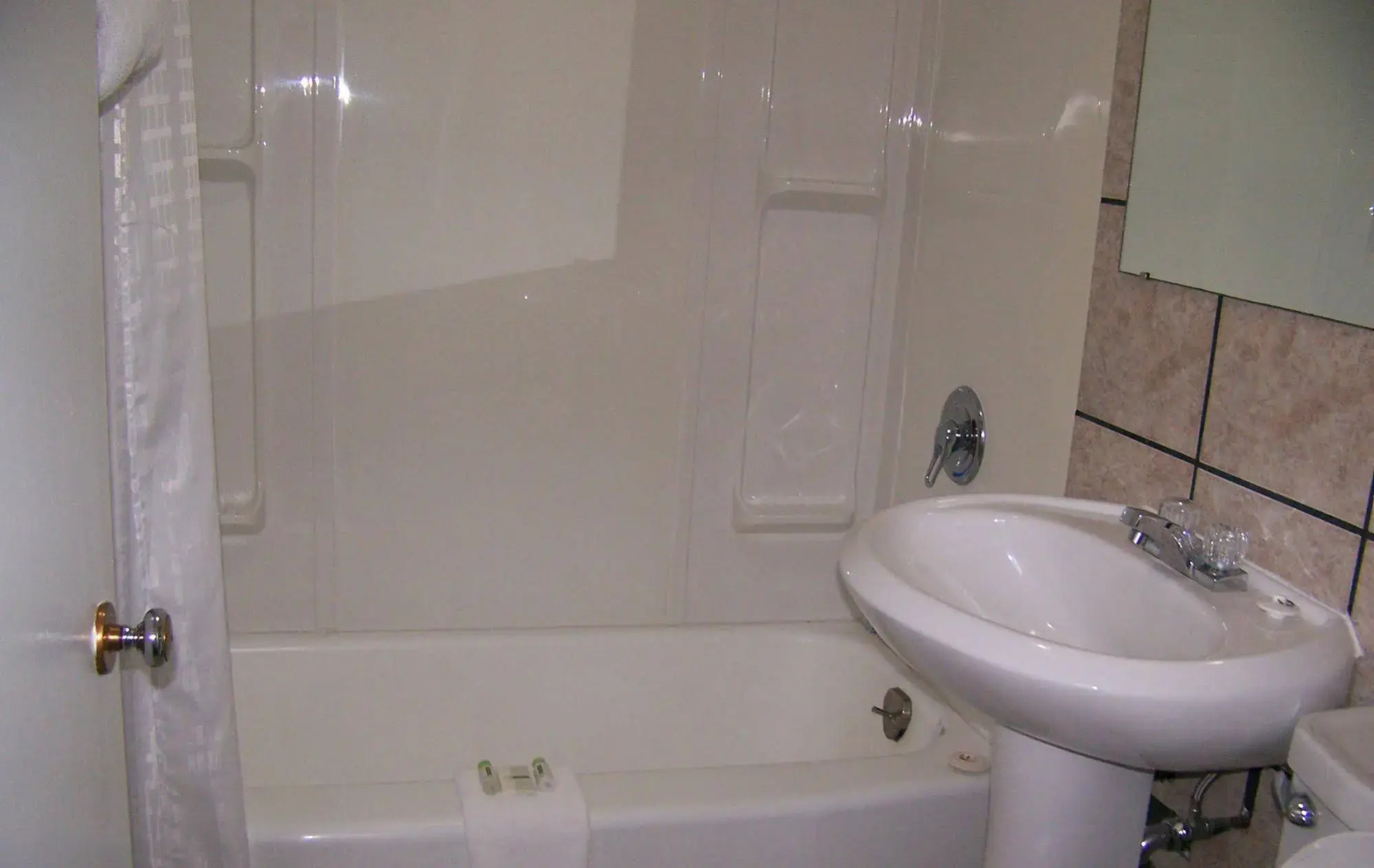 North Shore Wayside Inn