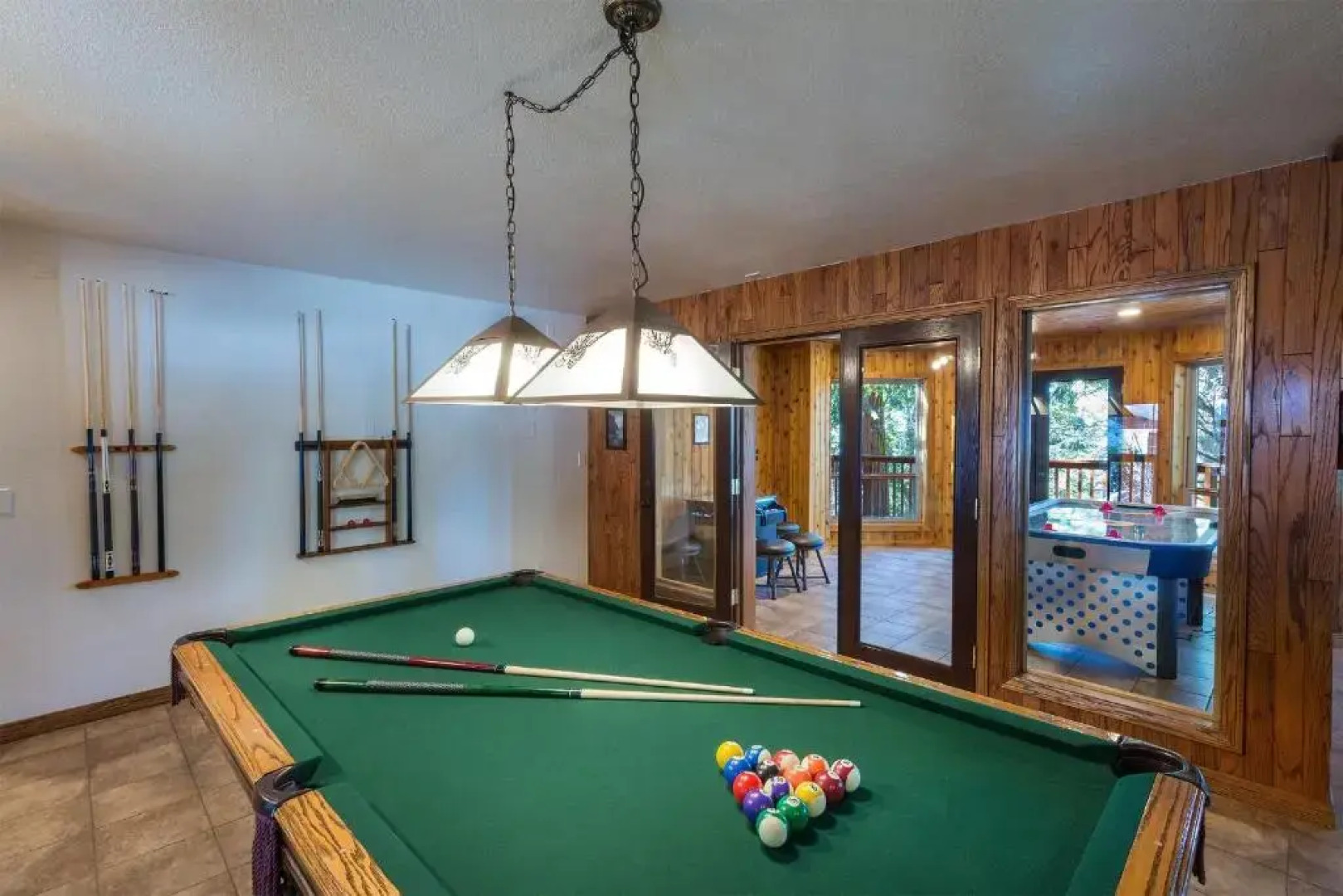 Four Seasons - 3br/4ba Holiday Home