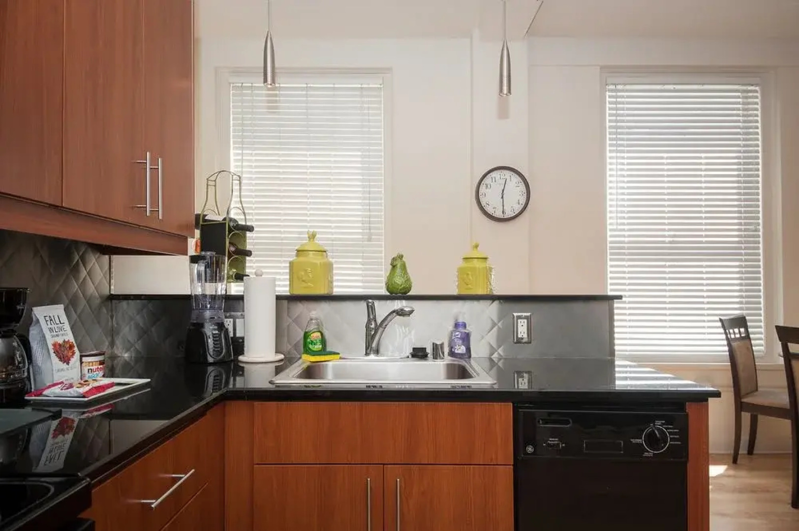 Sunshine Suites At 417