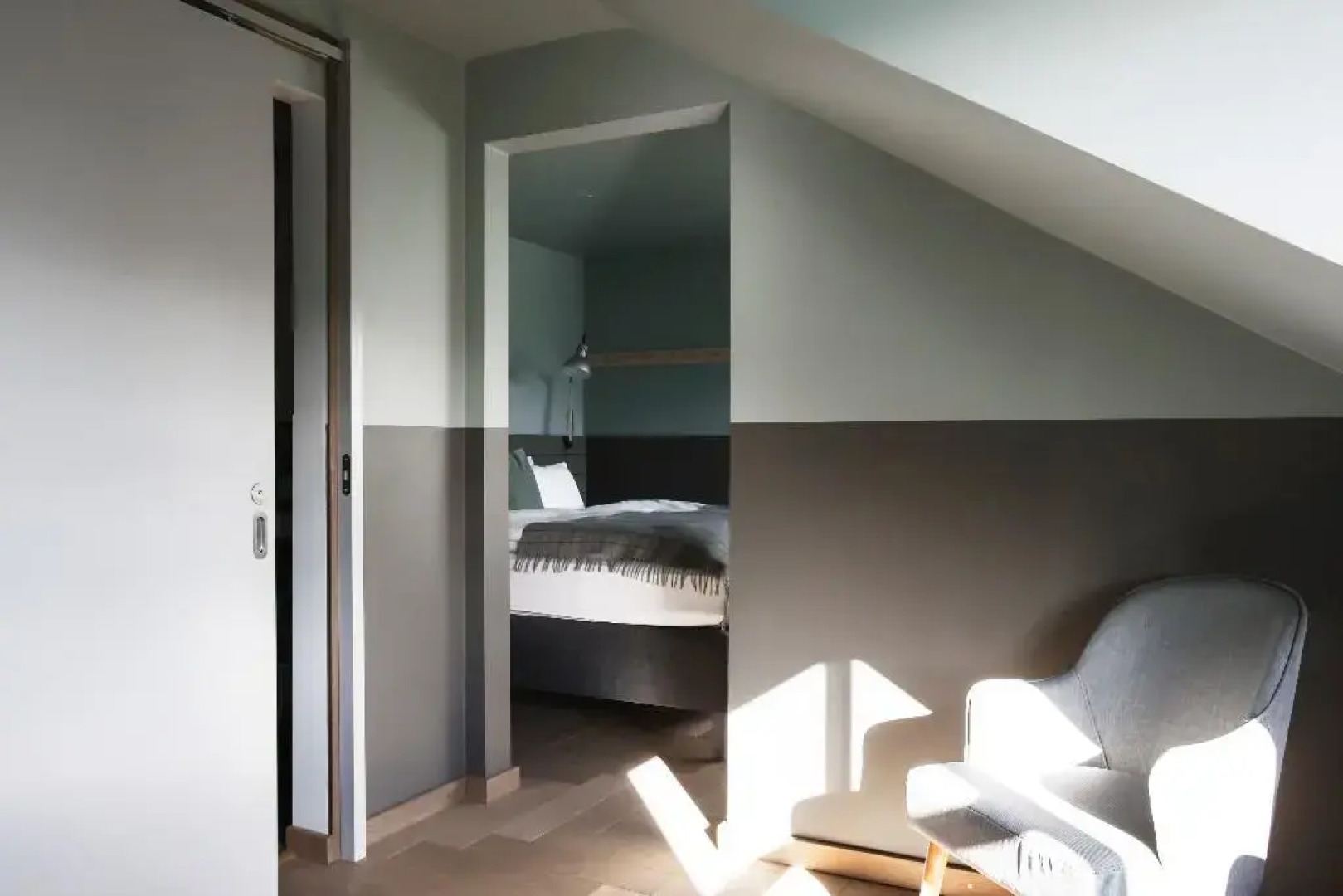 The Swan House by Heimaleiga