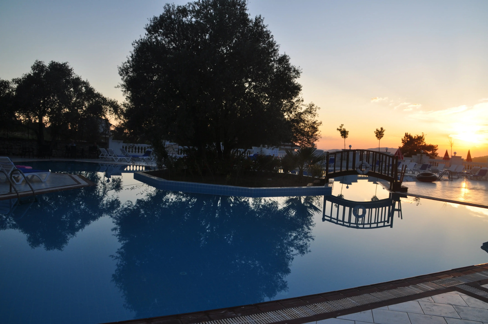 Sunshine Holiday Resort