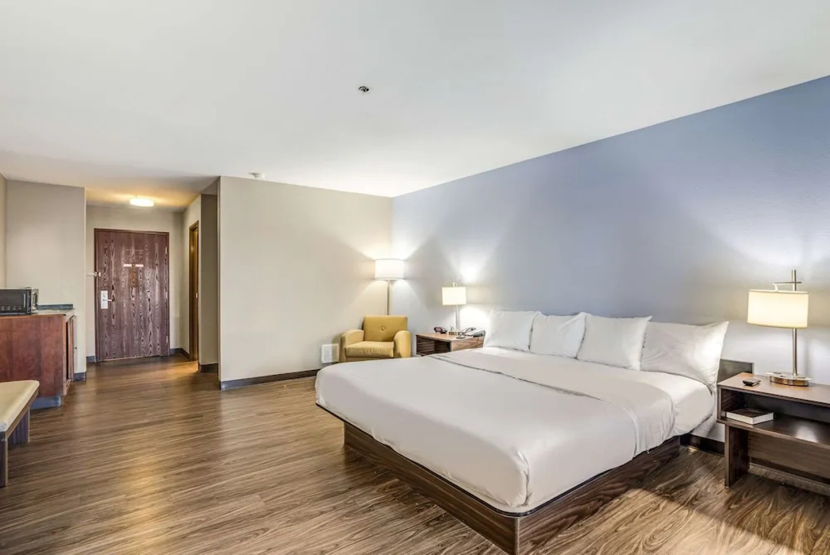 Super 8 by Wyndham Calvert City Kentucky Lake Area