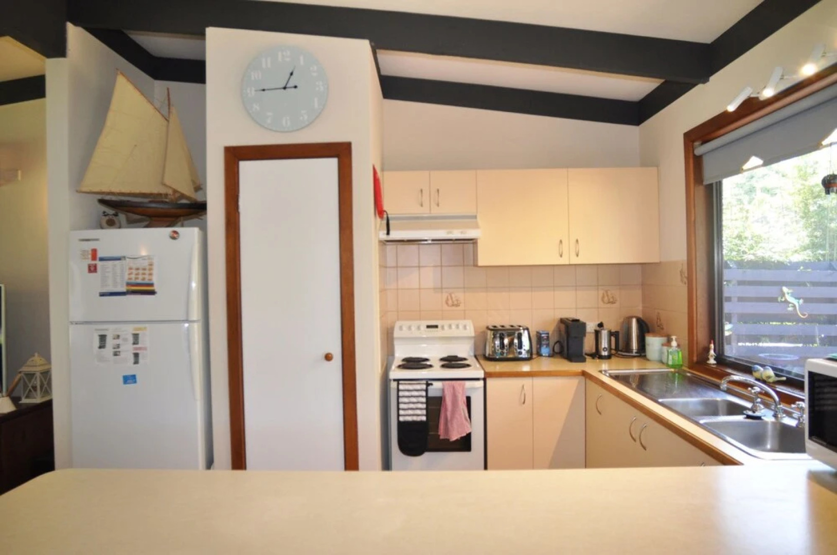 Inlet Dreaming - Free Wifi