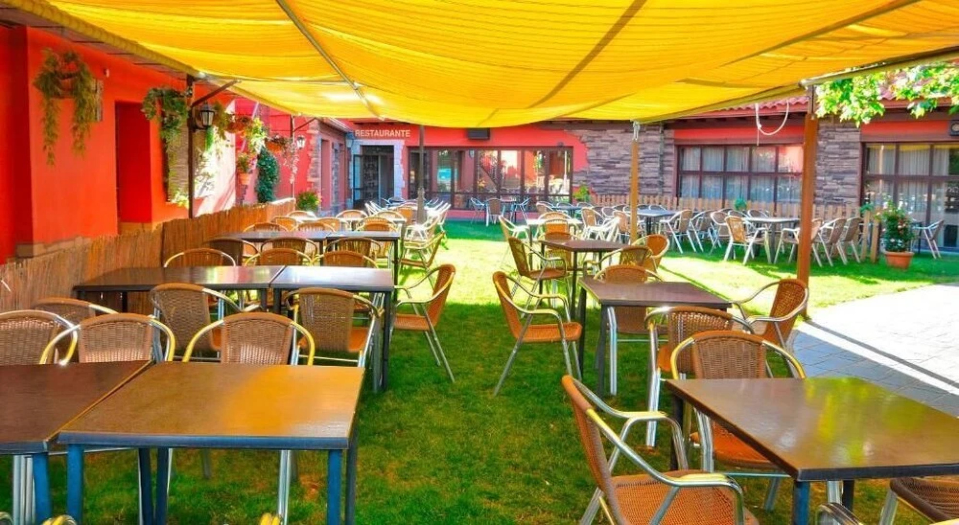 Hostal Restaurante Cuatro Caminos