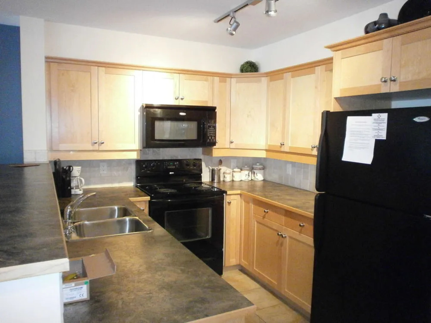 Kaslo Bay Condominium