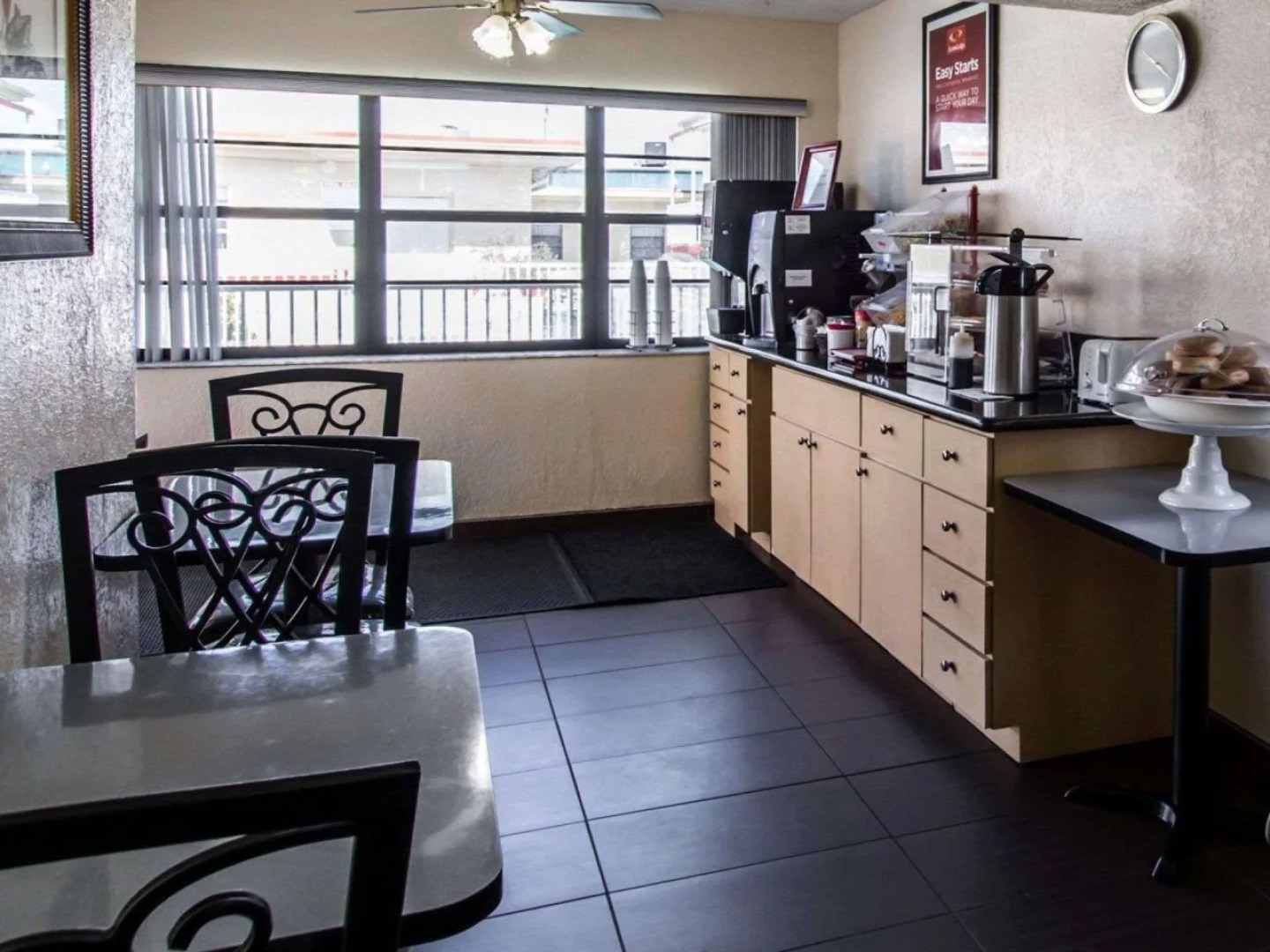 Fort Lauderdale Gardens Inn & Suites