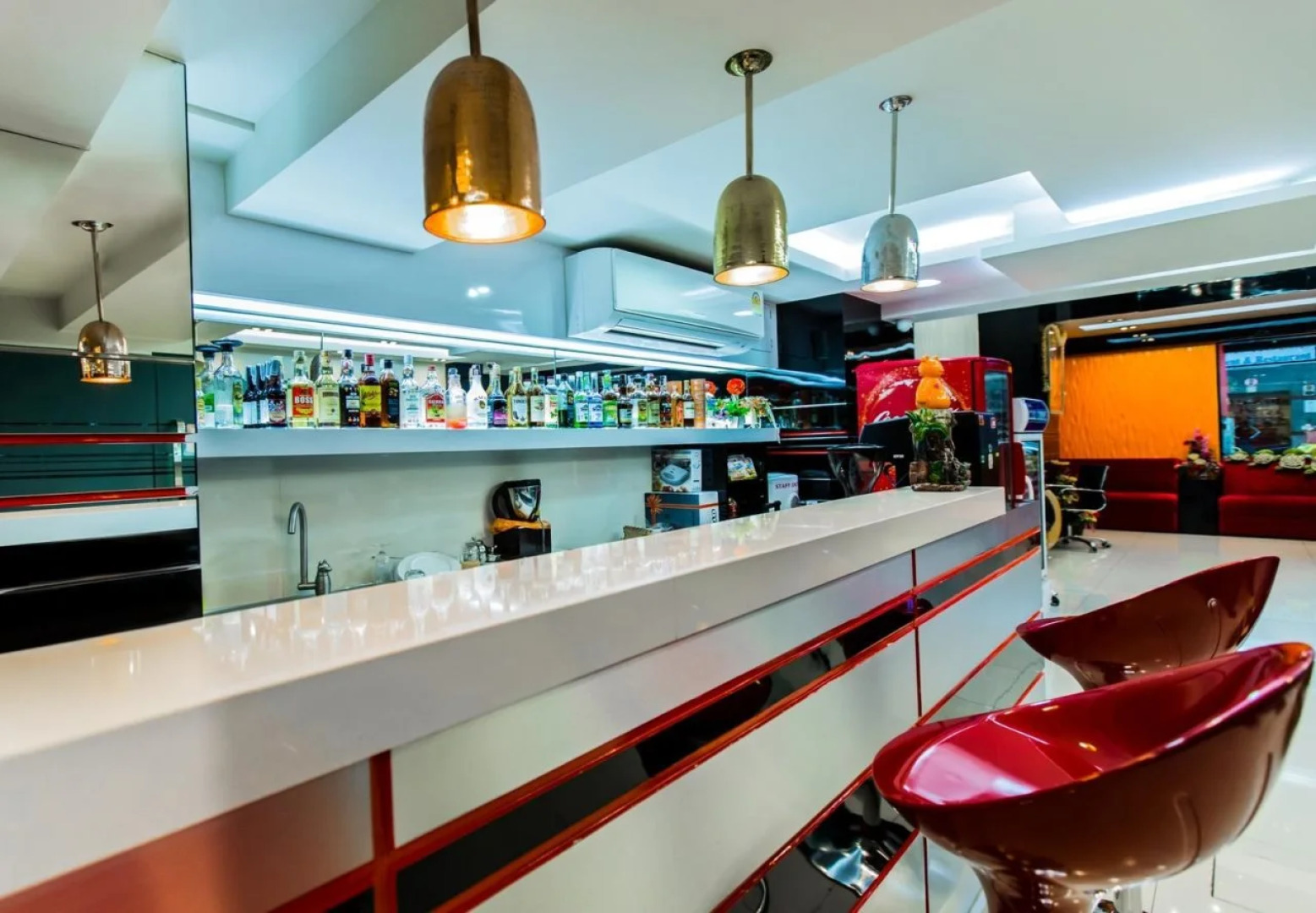 De Lux Bangkok Hotel