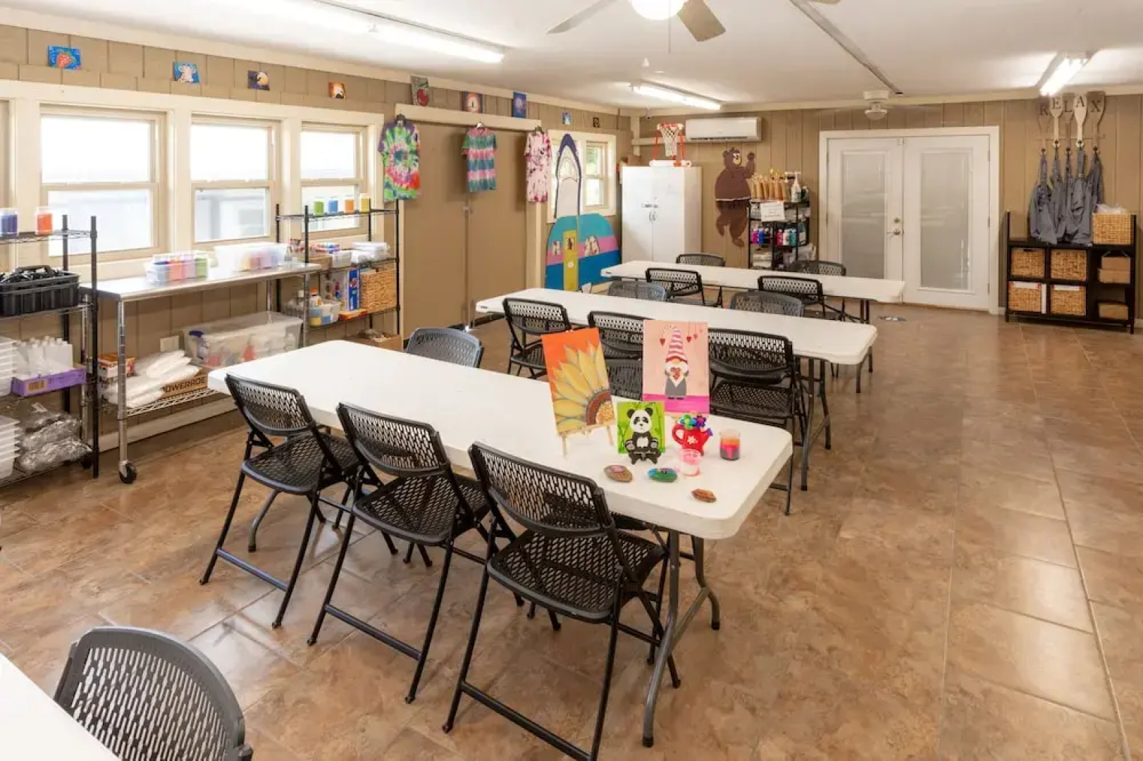 Hill Country Cottage and RV Resort