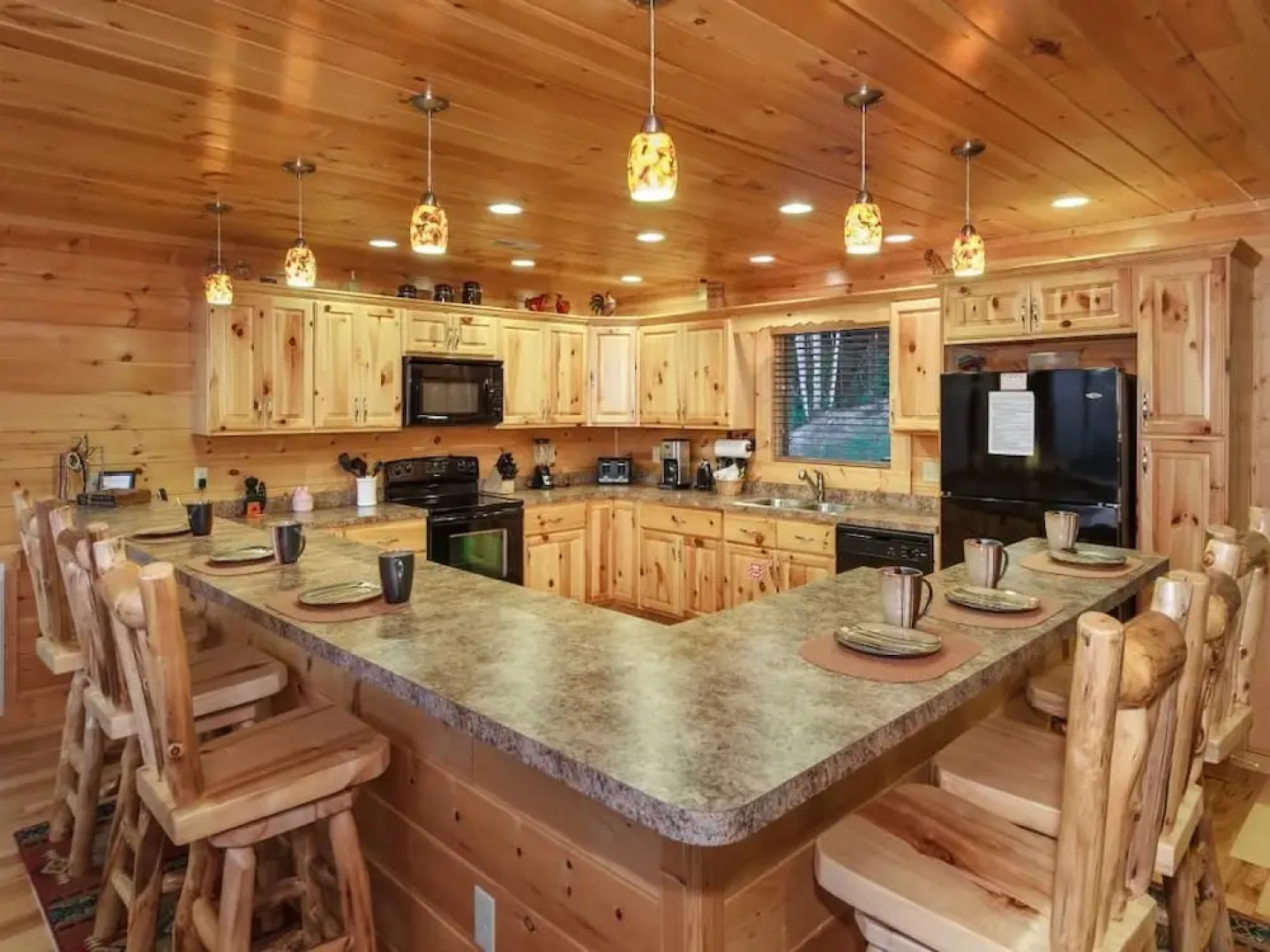 Cloud Dancer II 3 Bedroom Home with Hot Tub