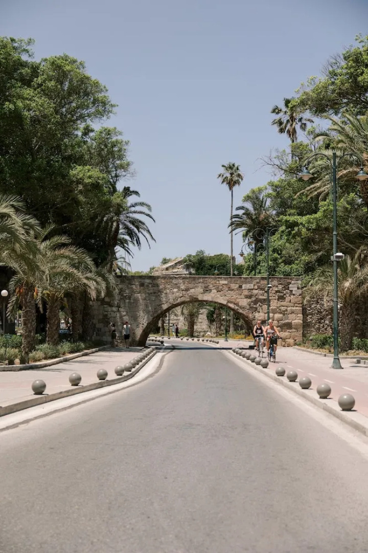 White Olive Marine Aquapark