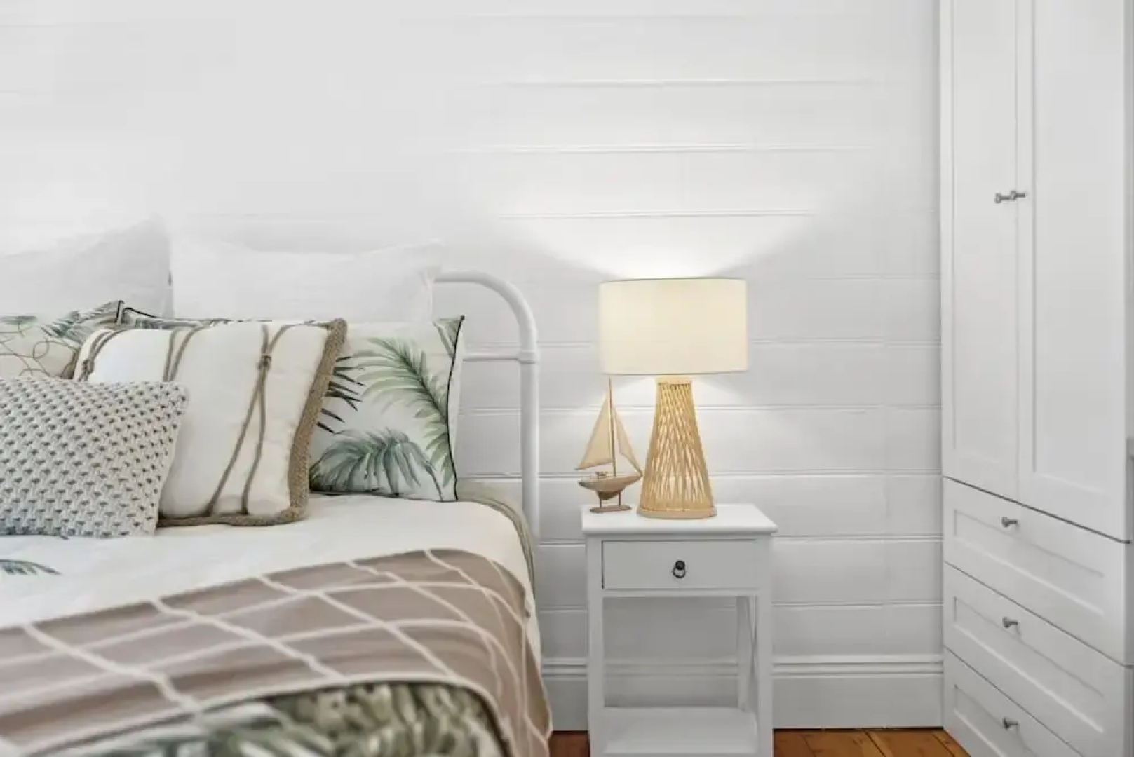 Ye Olde St Leonards Hotel Pet Friendly Sleeps 9