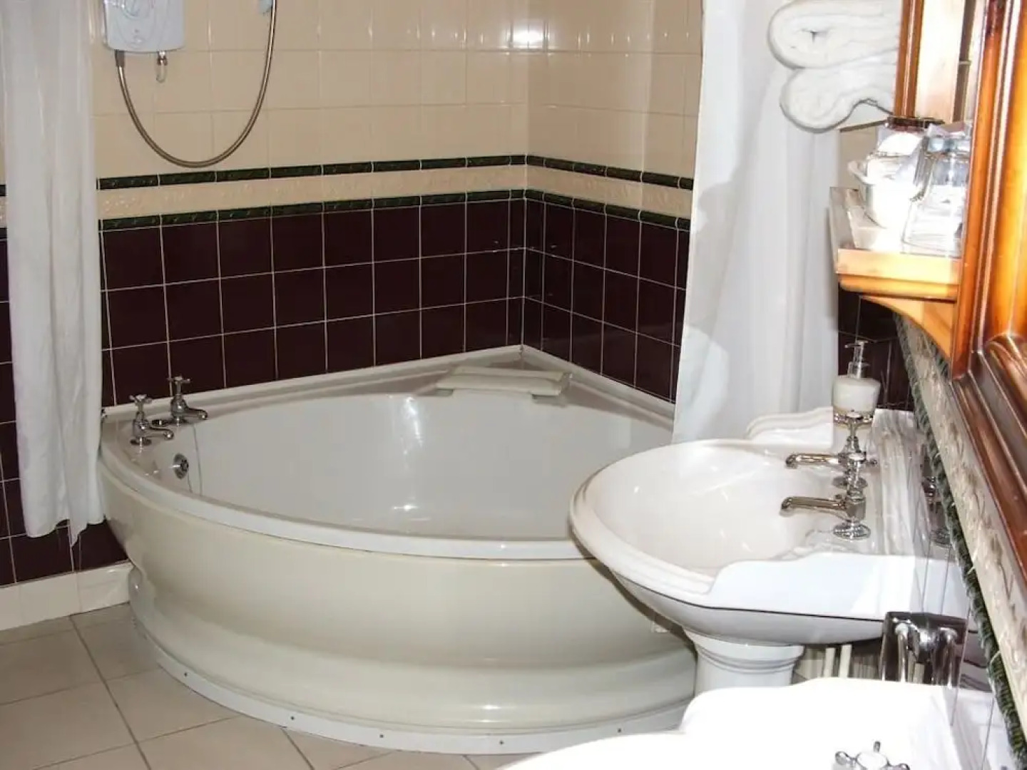 The Cross Keys Hotel