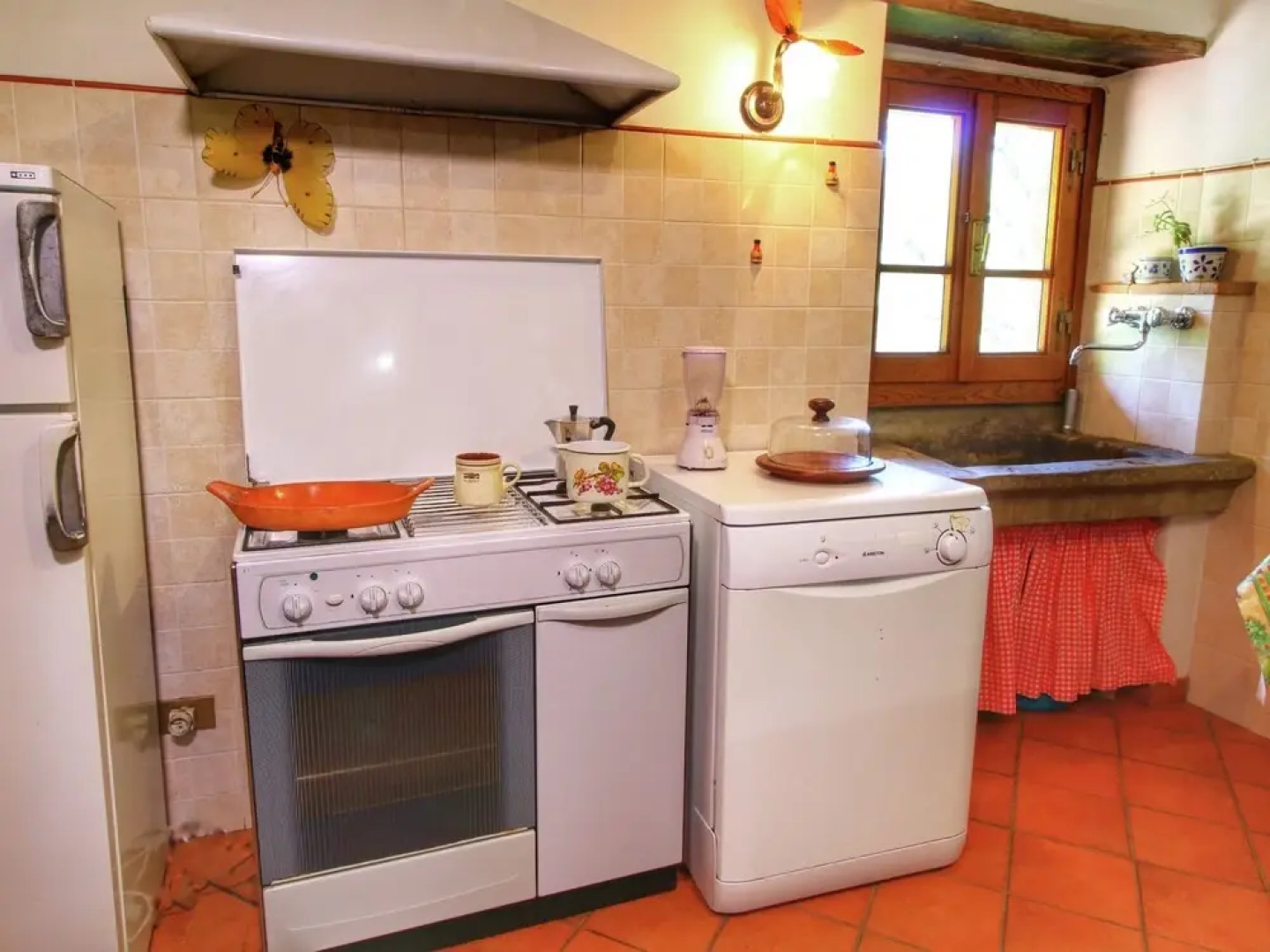 Charming Tuscan Farmhouse