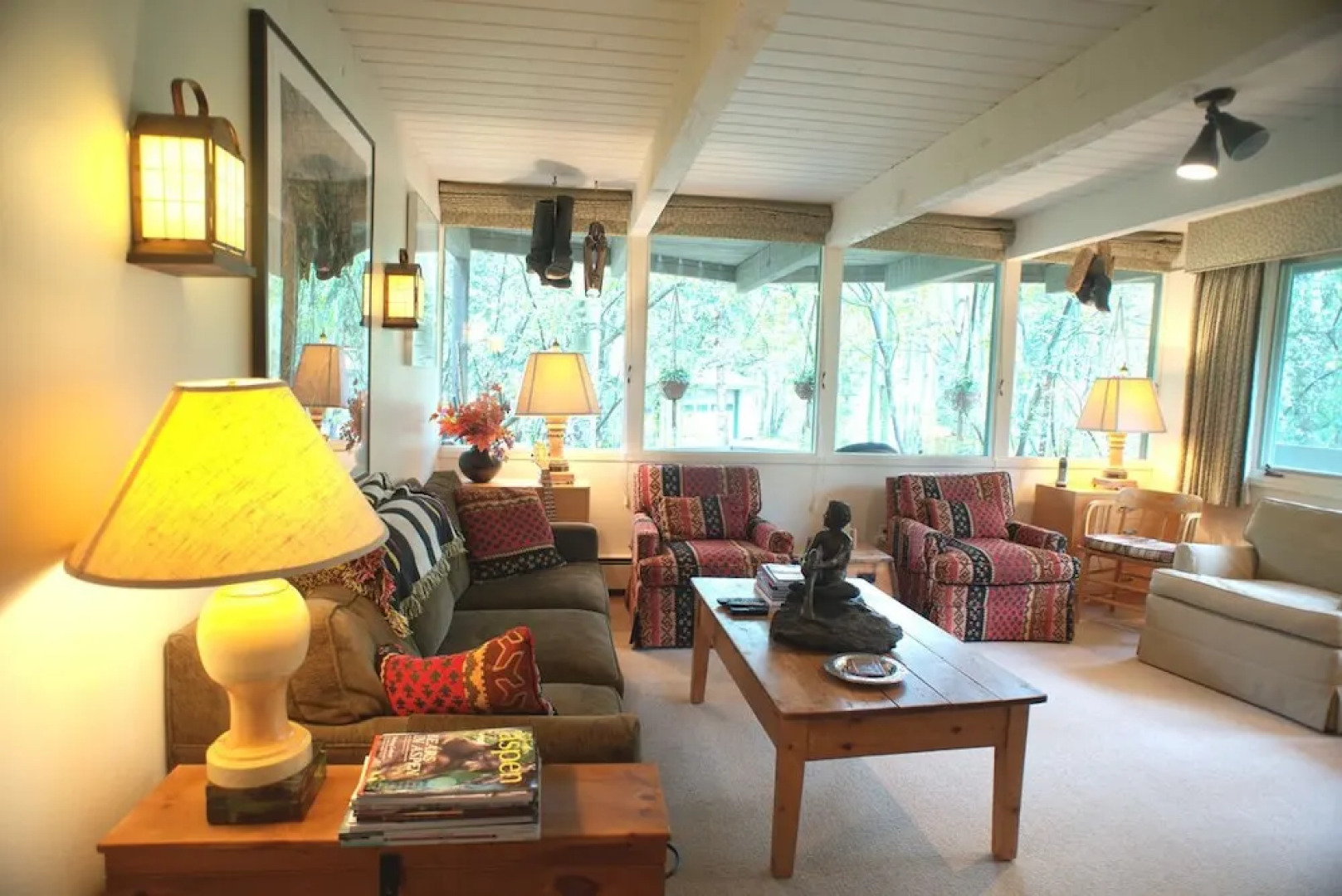 6BR 4BA Aspen Lodge Private Deck Mountain Views Hot Tub by RedAwning