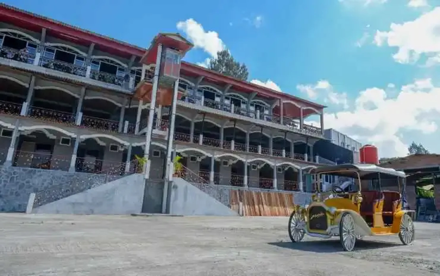 Urbanview Hotel Mountain Palace Kopeng