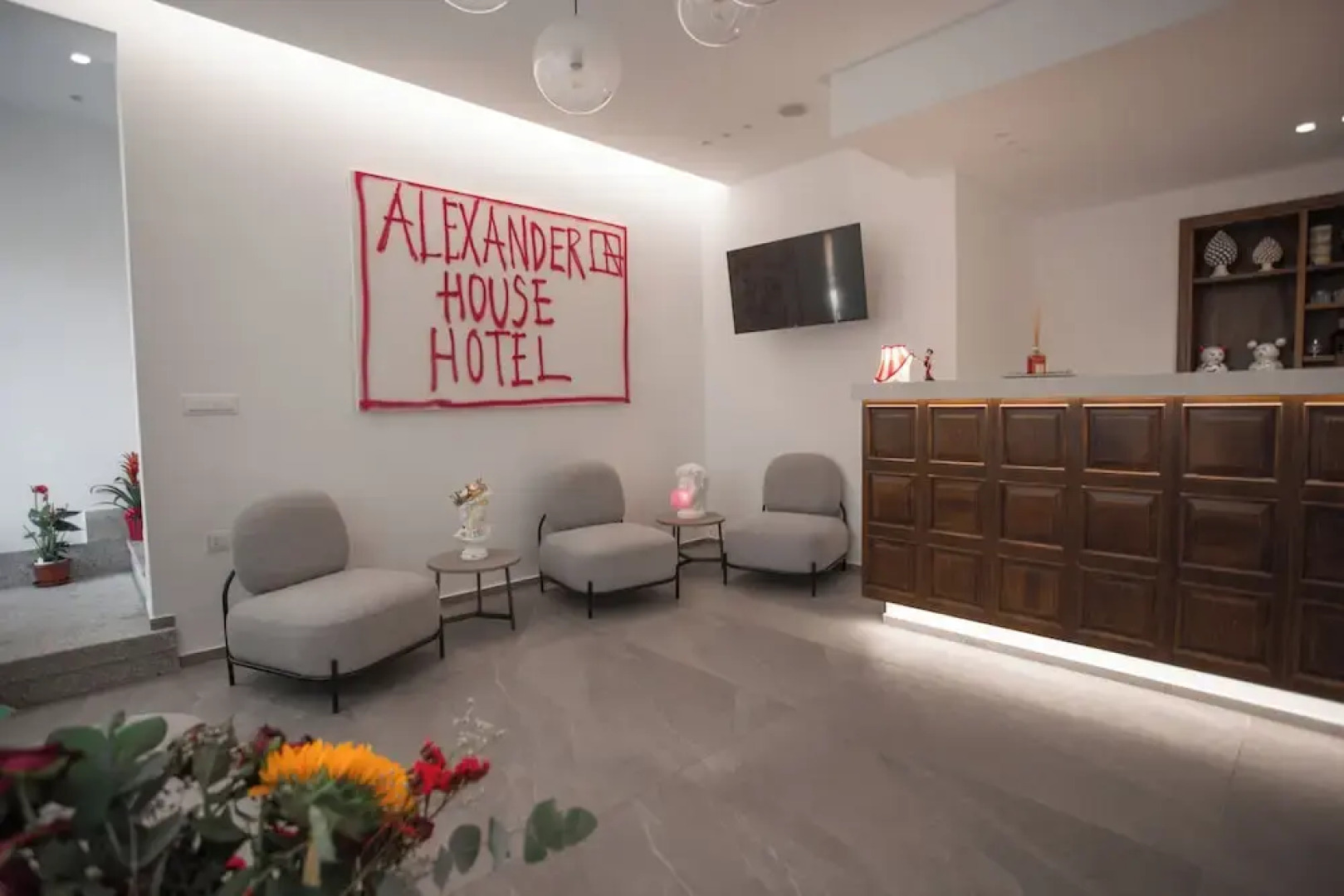 Alexander House Hotel