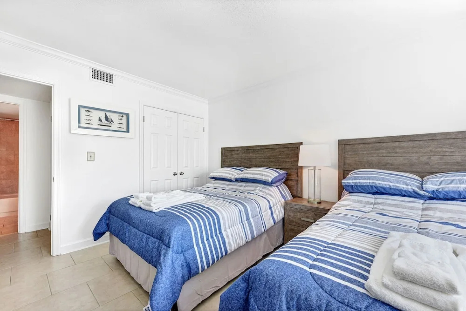 Retreat V 687b by Vtrips