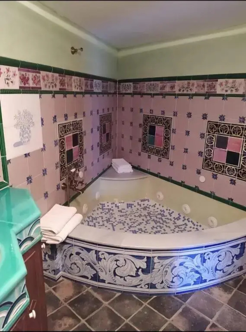 A la Sombra de la Torre